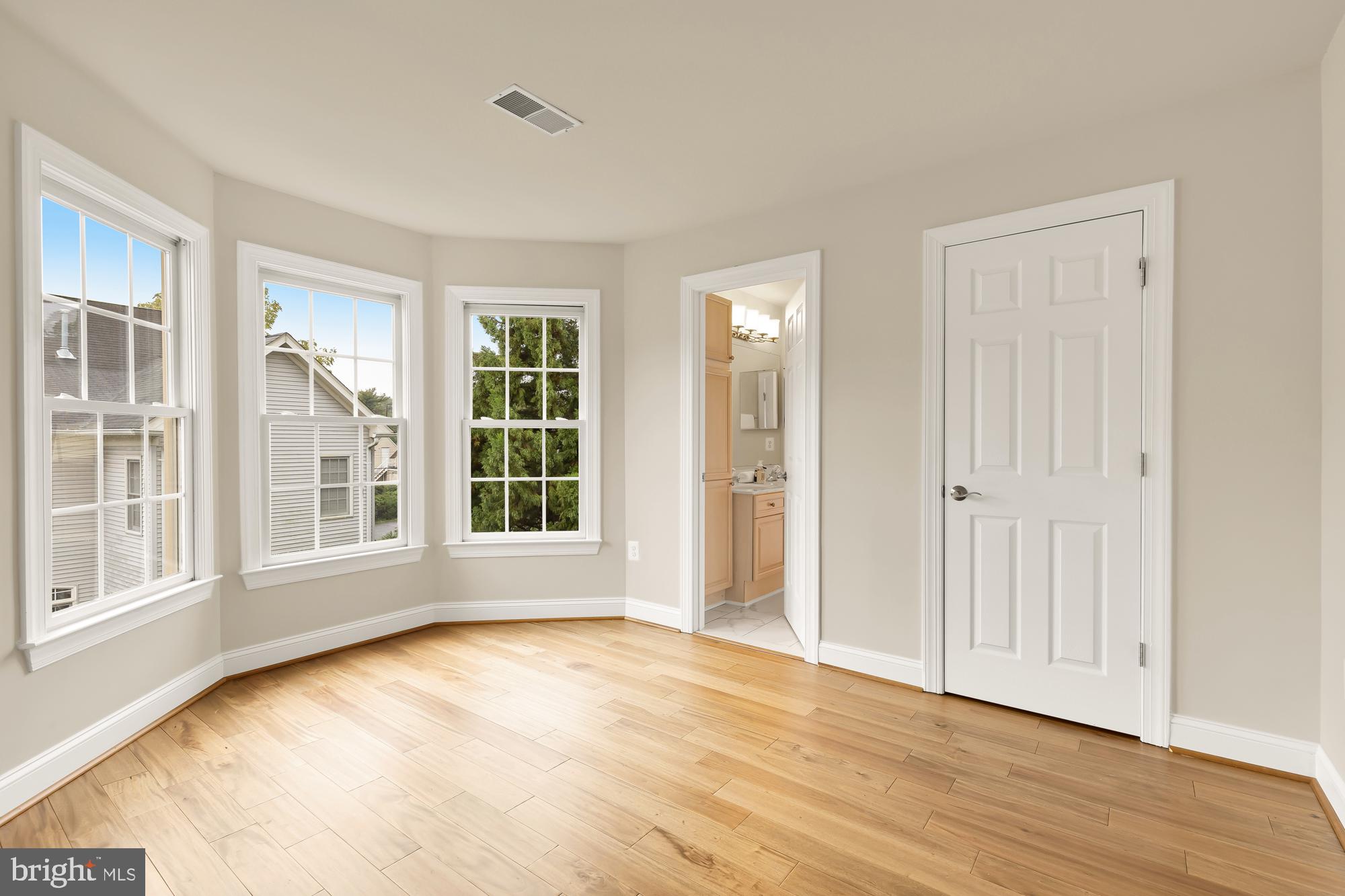 SOUTH WOODSIDE PARK - Residential