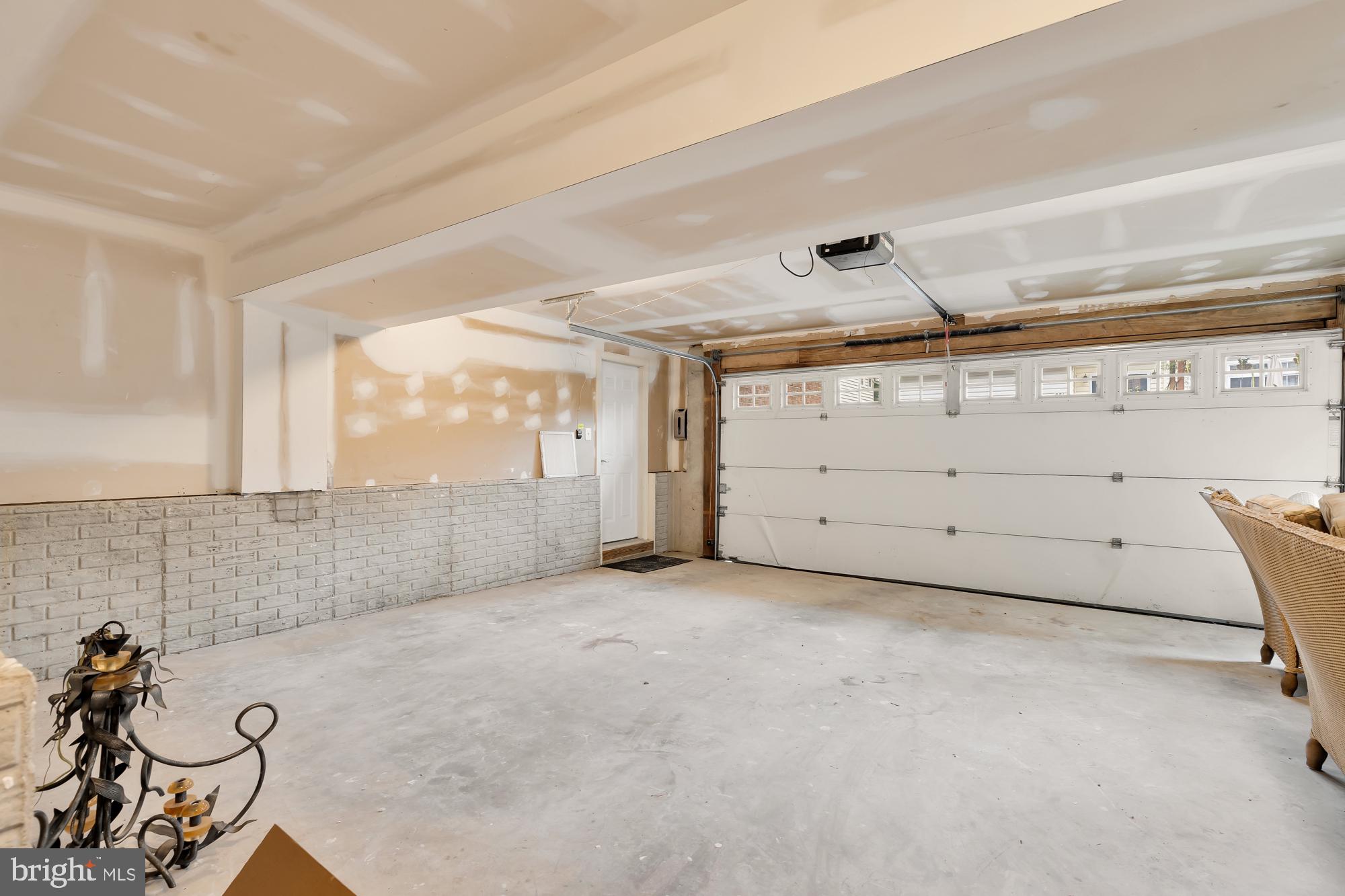 SOUTH WOODSIDE PARK - Residential