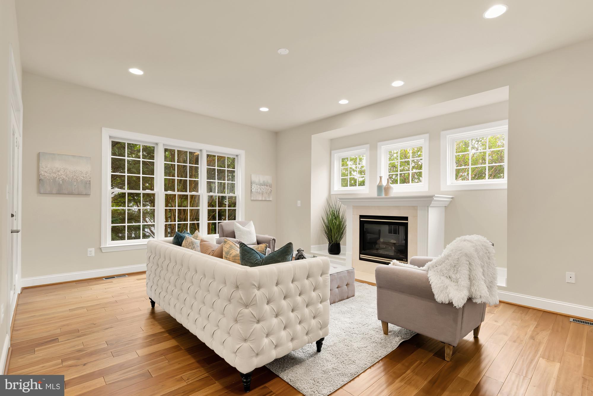 SOUTH WOODSIDE PARK - Residential