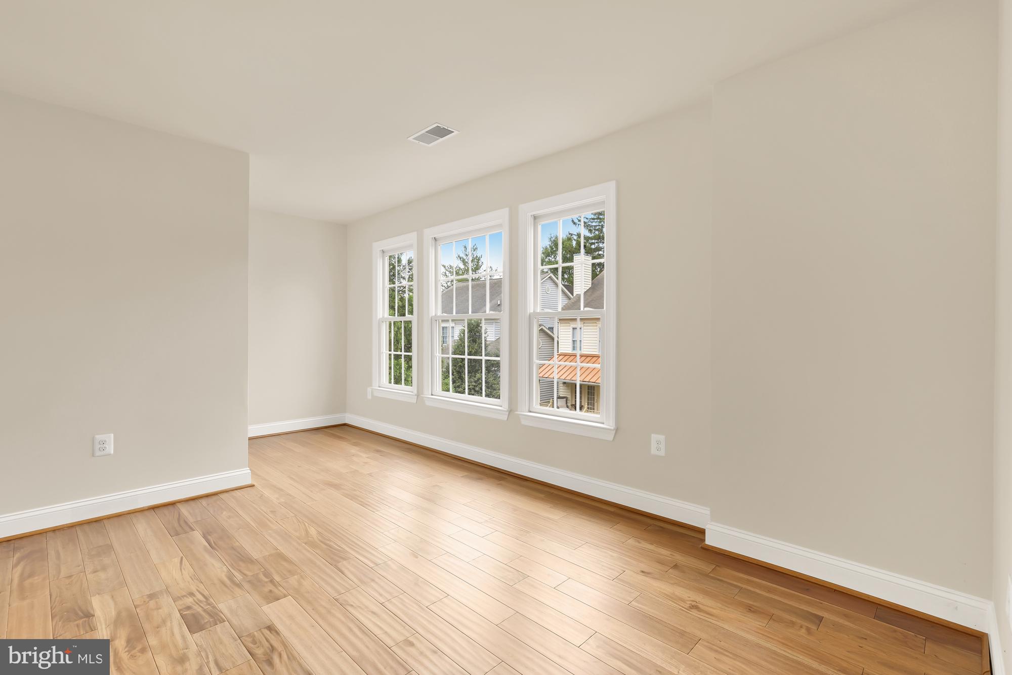 SOUTH WOODSIDE PARK - Residential