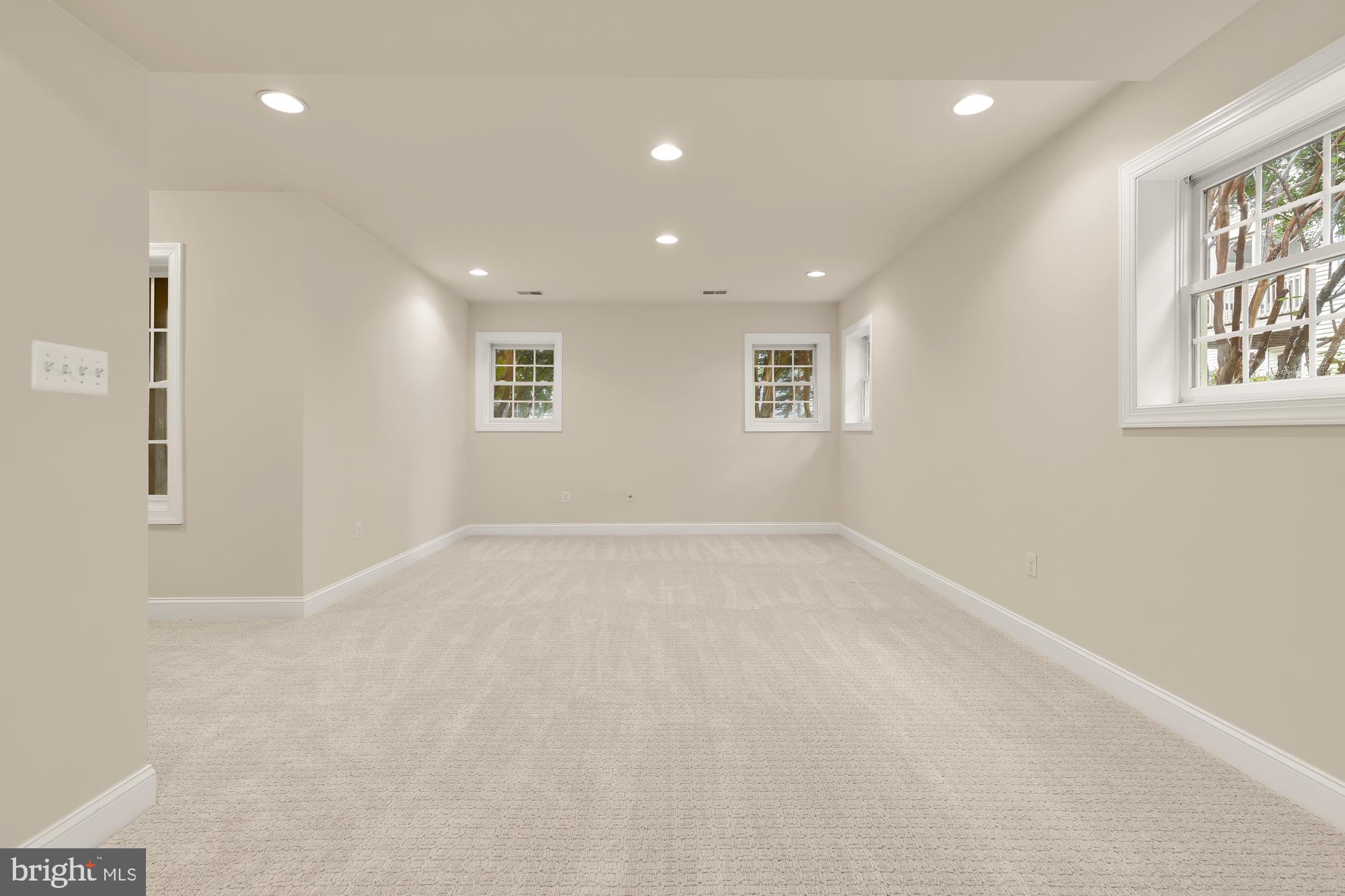 SOUTH WOODSIDE PARK - Residential