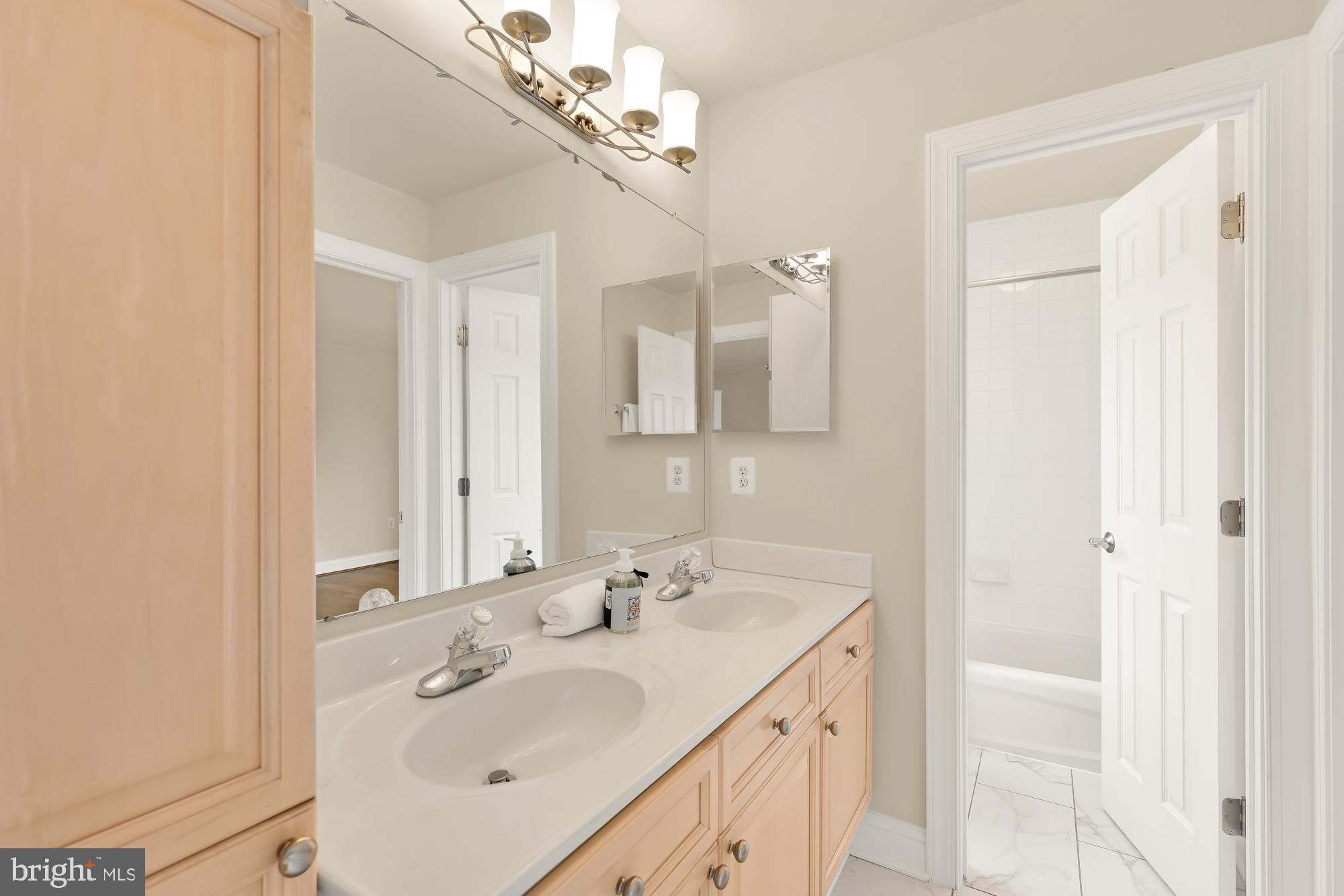 SOUTH WOODSIDE PARK - Residential