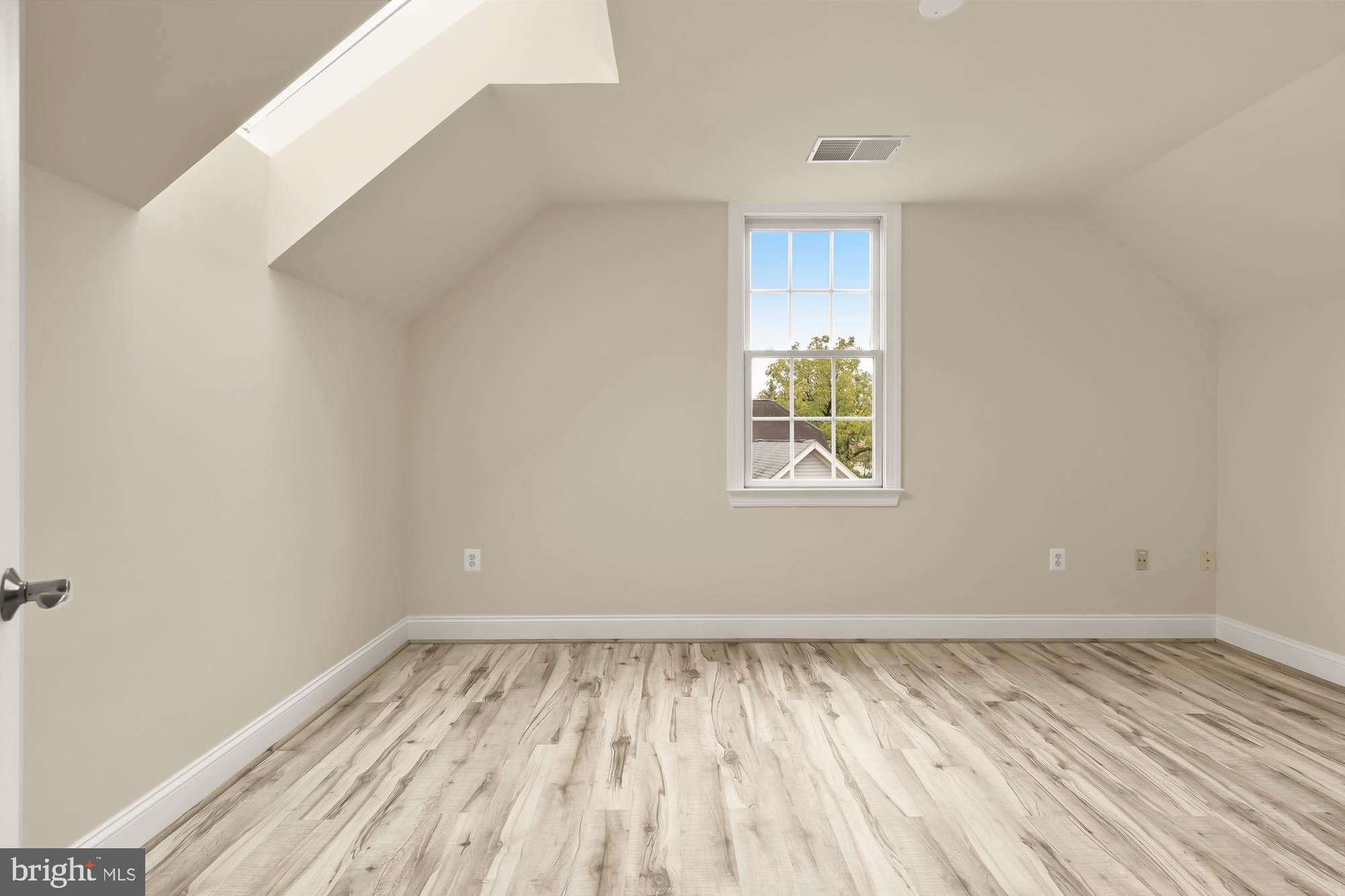 SOUTH WOODSIDE PARK - Residential