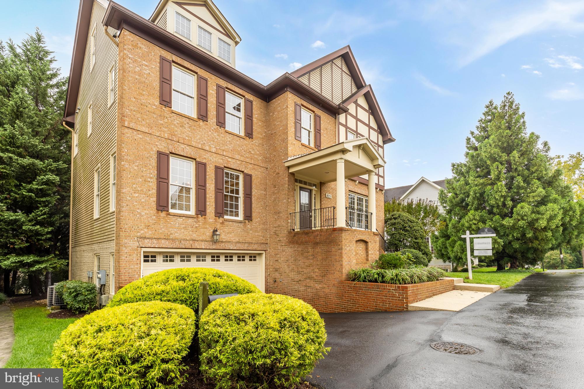 SOUTH WOODSIDE PARK - Residential