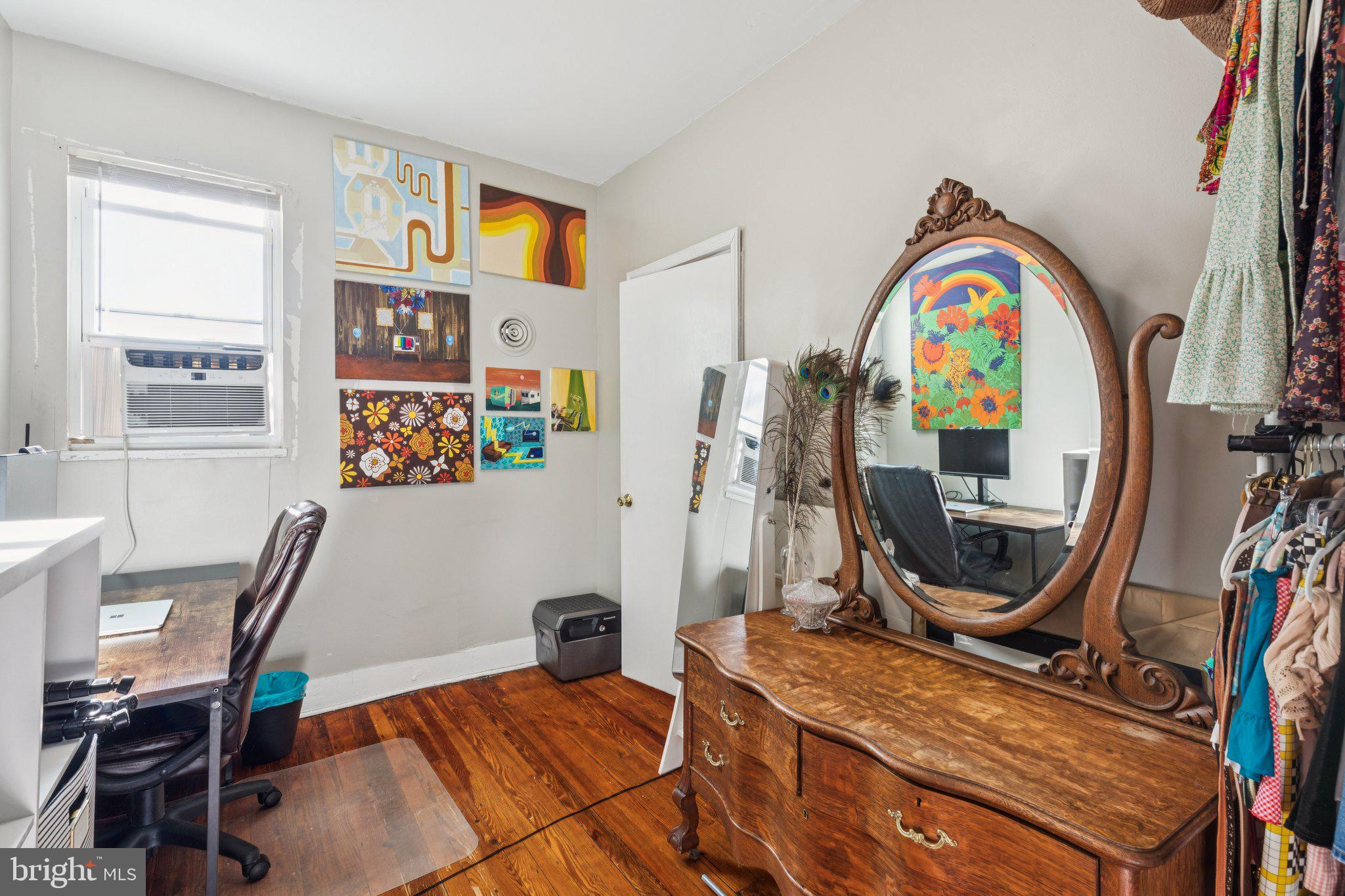 LOWER MOYAMENSING - Residential