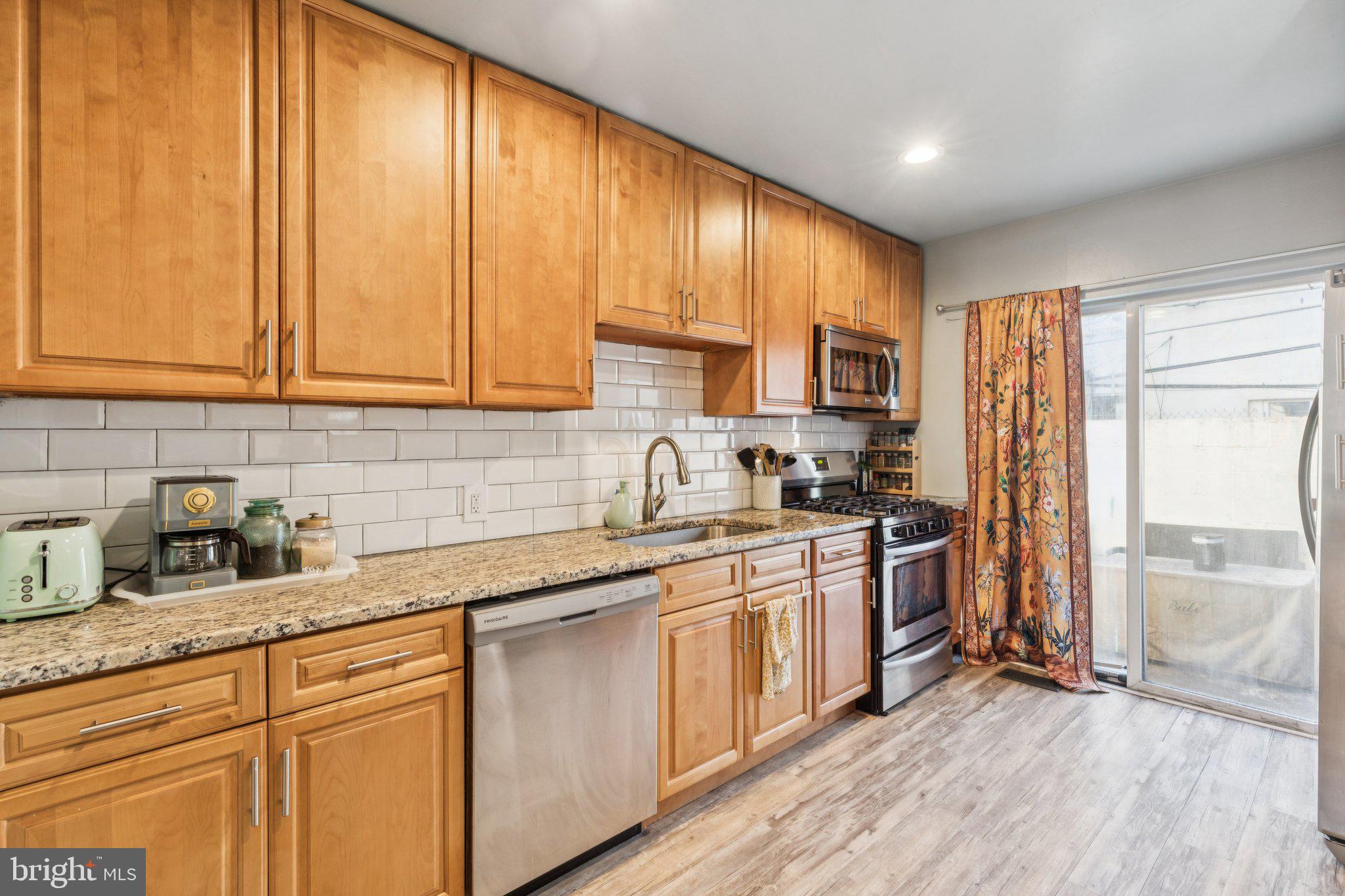 LOWER MOYAMENSING - Residential