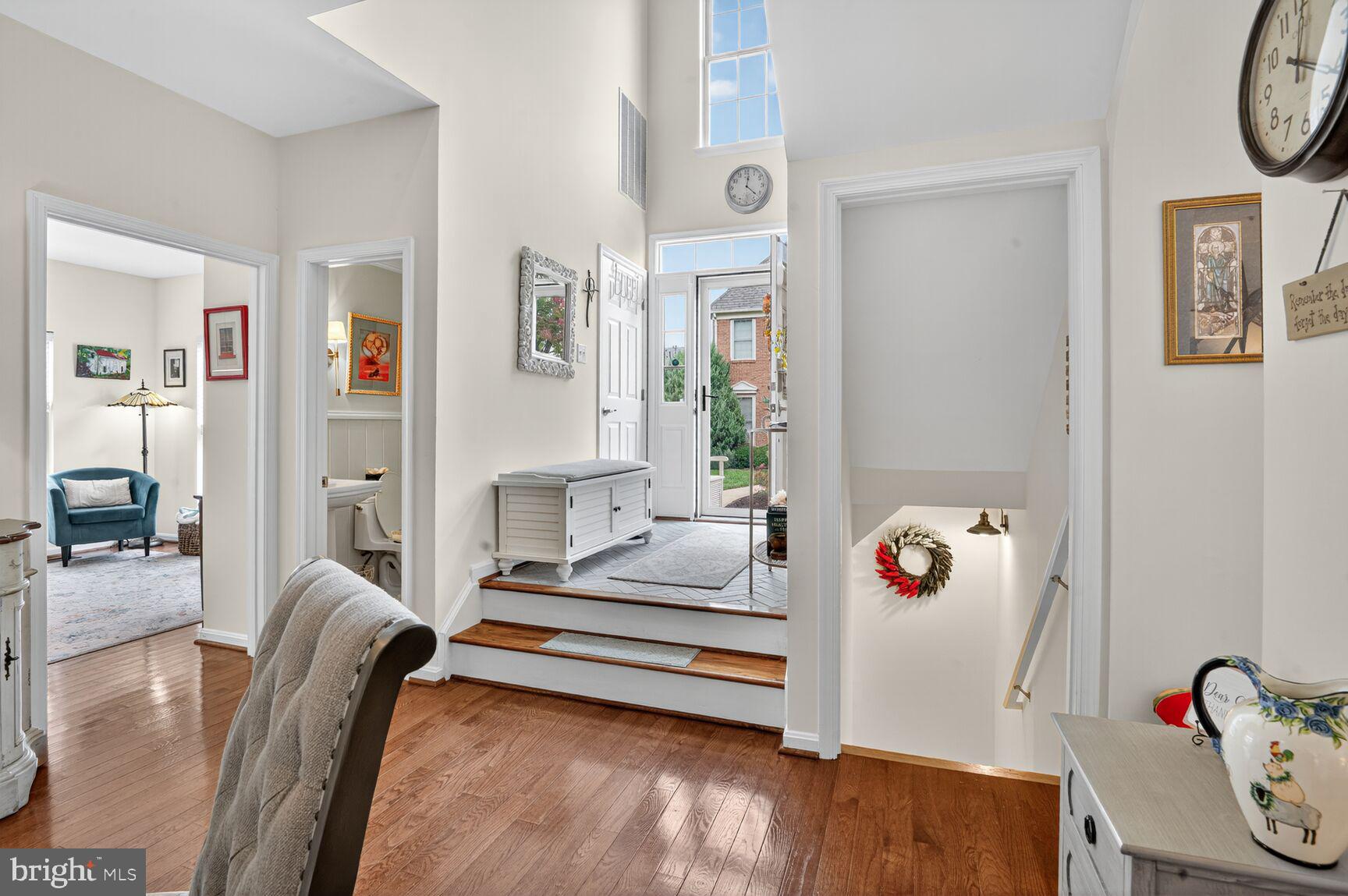 2204 GARDEN LANE