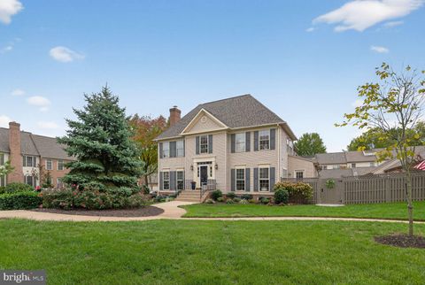 2204 GARDEN LANE FREDERICK MD 21701