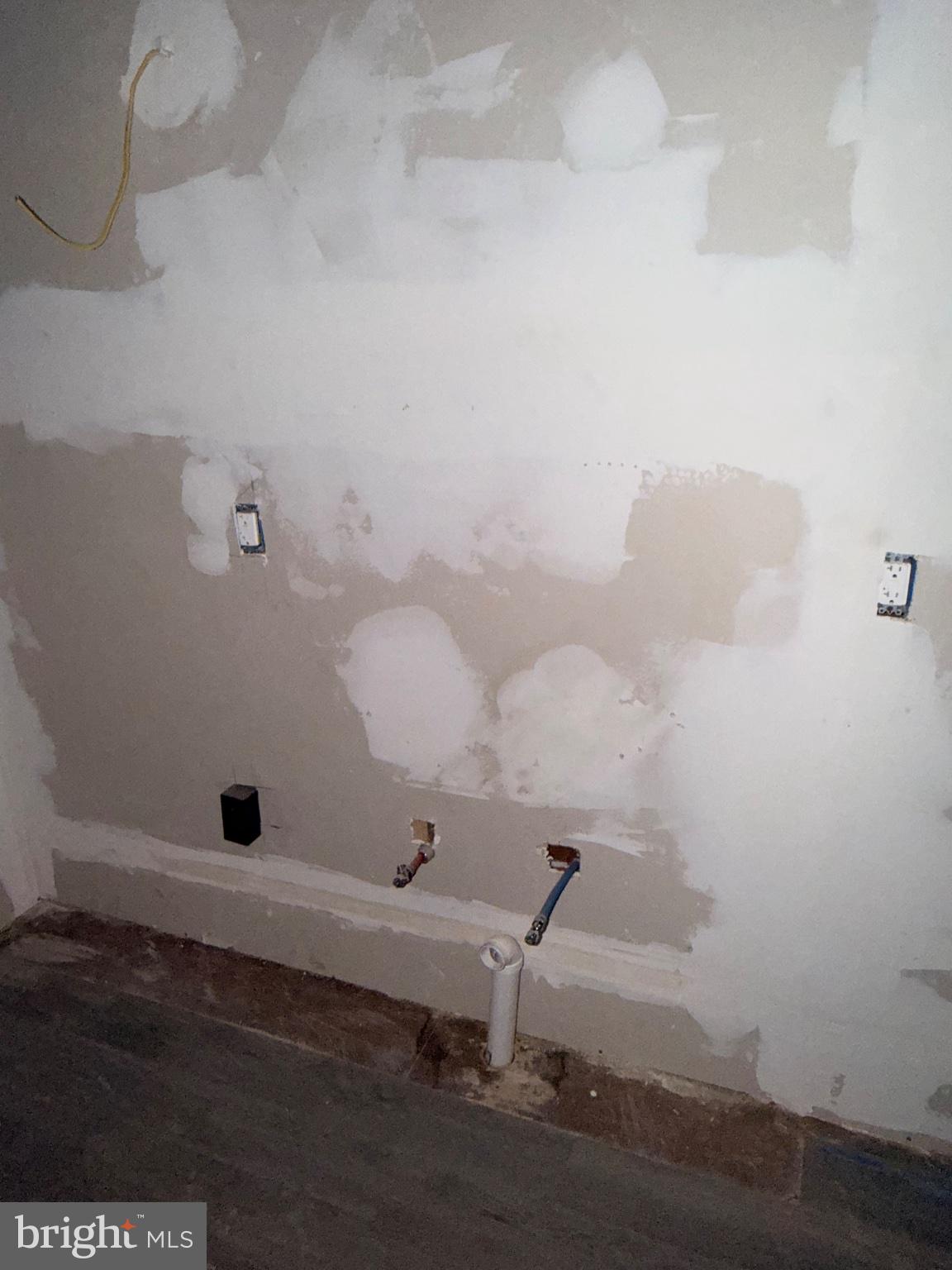 1534 N NEWKIRK STREET