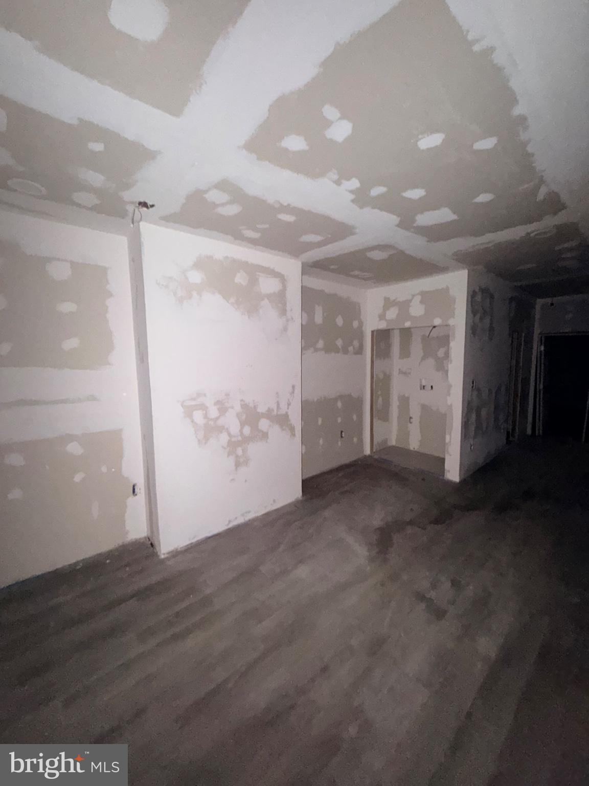 1534 N NEWKIRK STREET