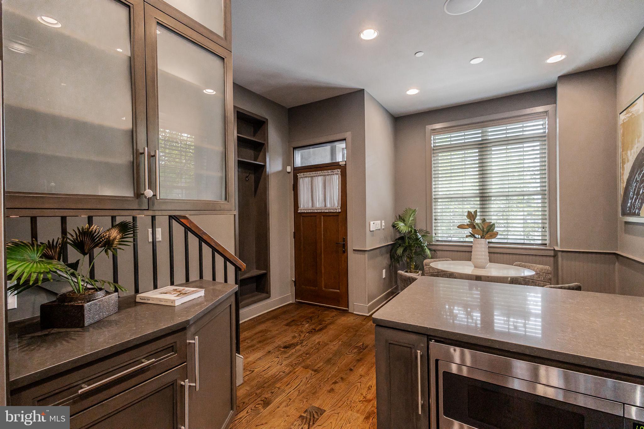 GRADUATE HOSPITAL - Residential