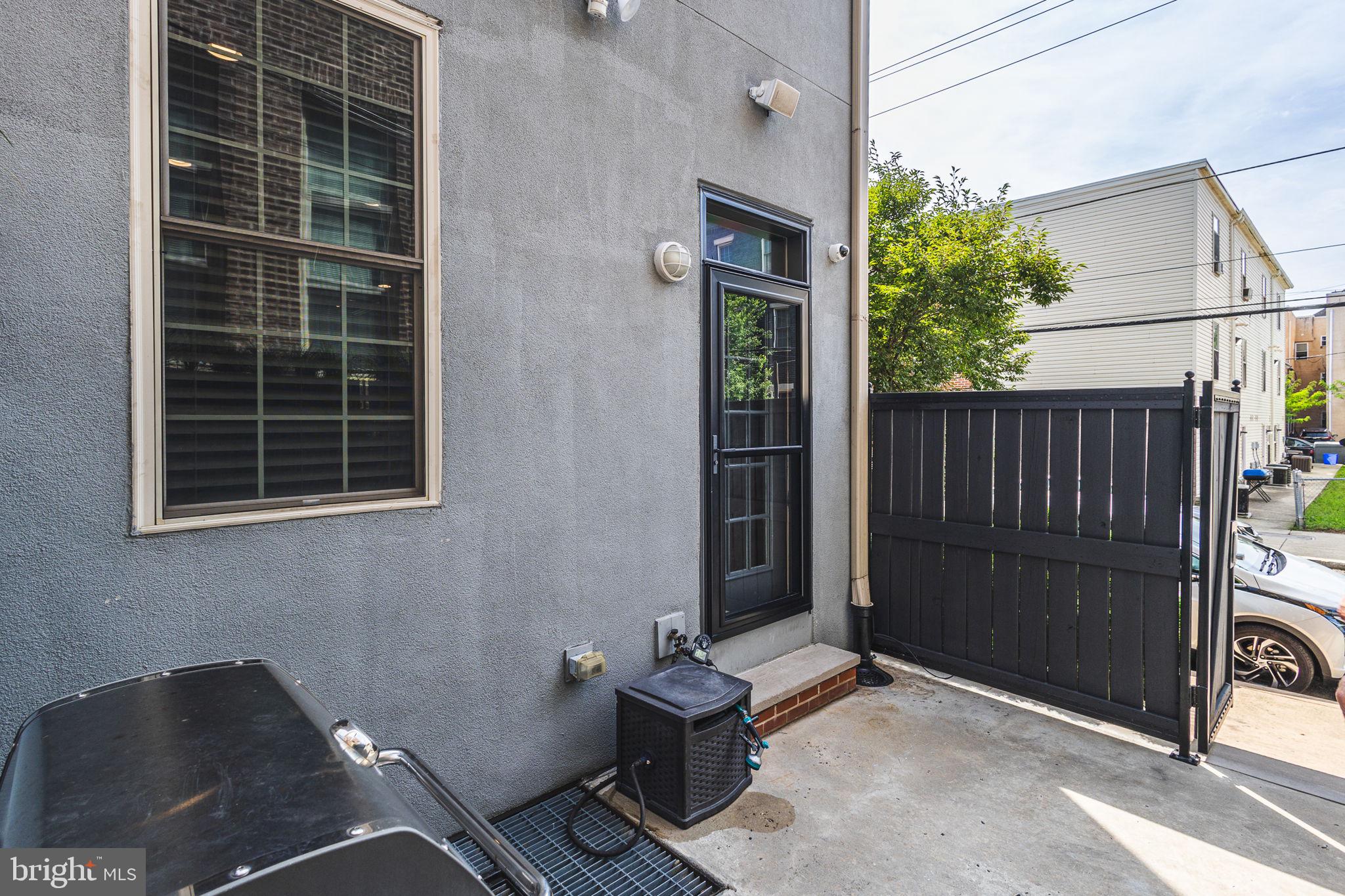 GRADUATE HOSPITAL - Residential