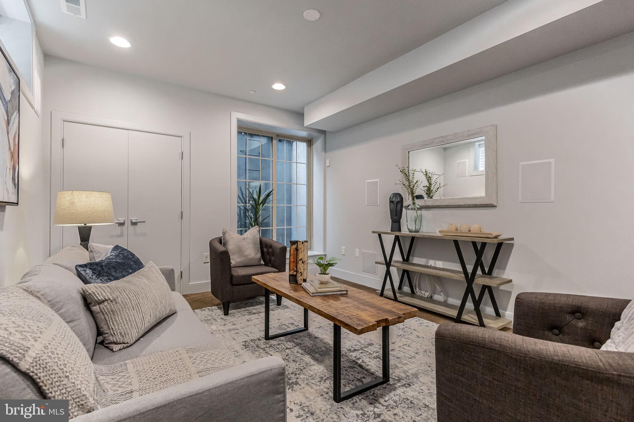 GRADUATE HOSPITAL - Residential