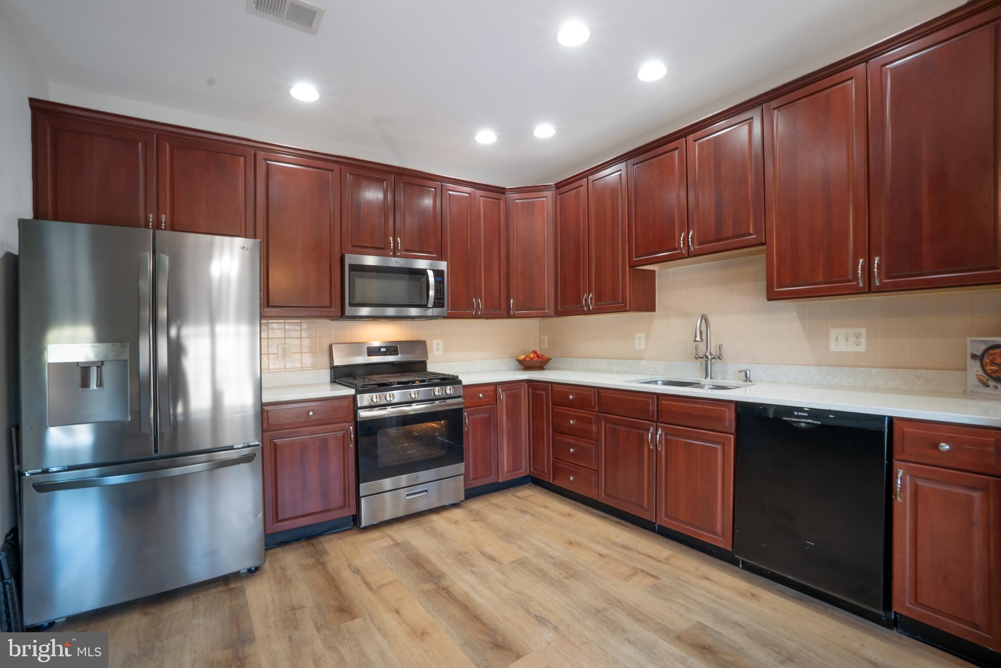 DOMINION VALLEY - Residential