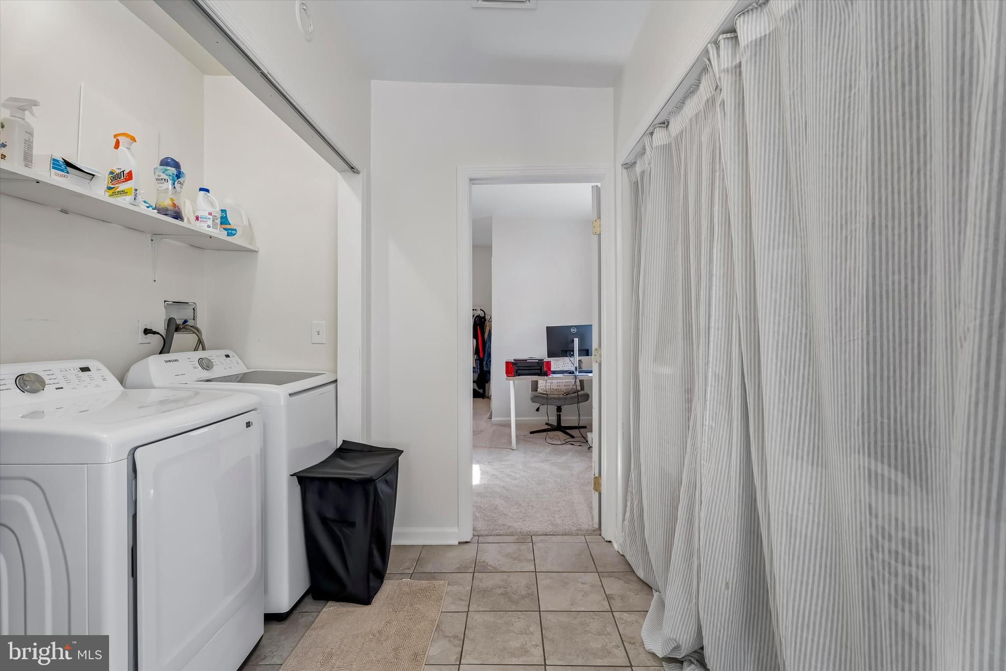 SCHOOL SIDE MANOR - Residential