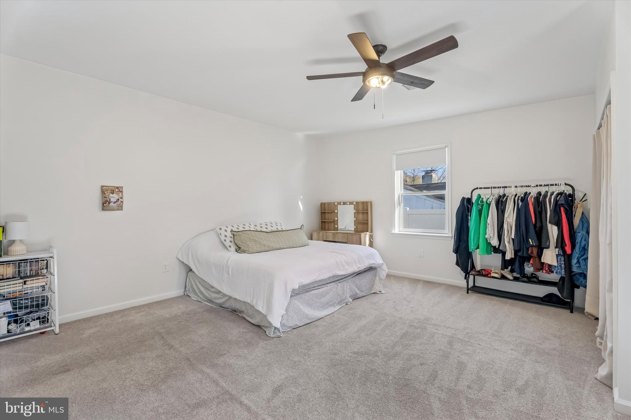 SCHOOL SIDE MANOR - Residential