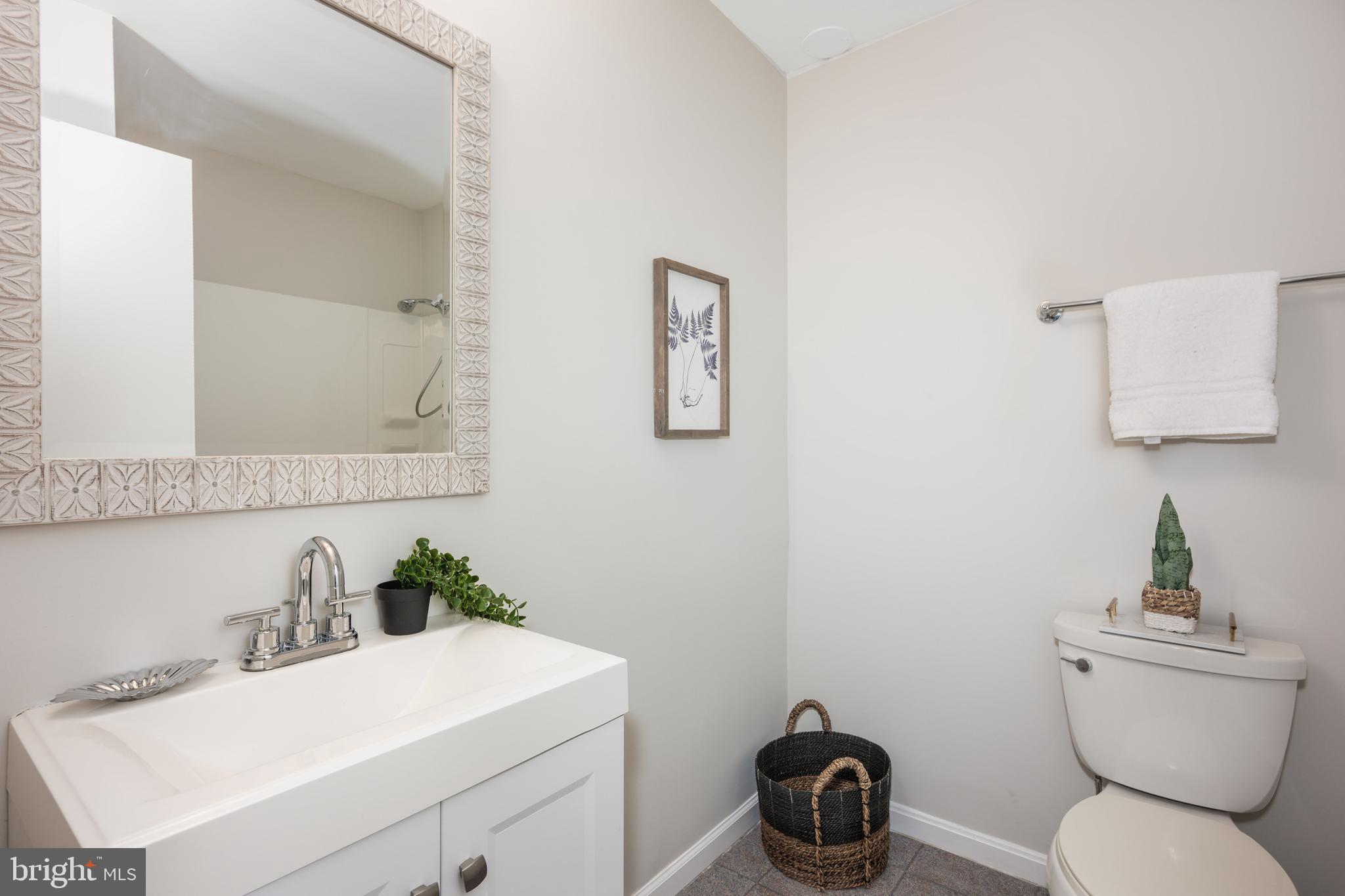 VILLAGE OF OAKLAND MILLS - Residential