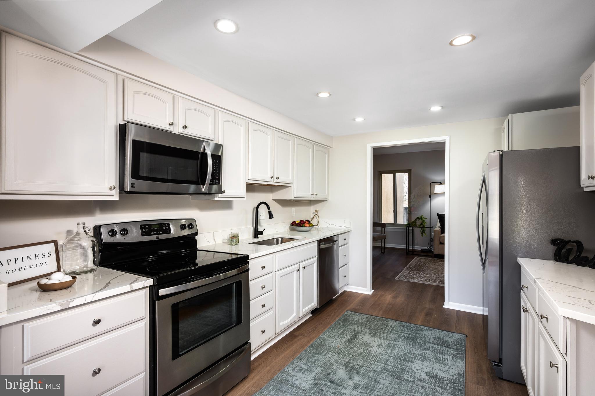 VILLAGE OF OAKLAND MILLS - Residential