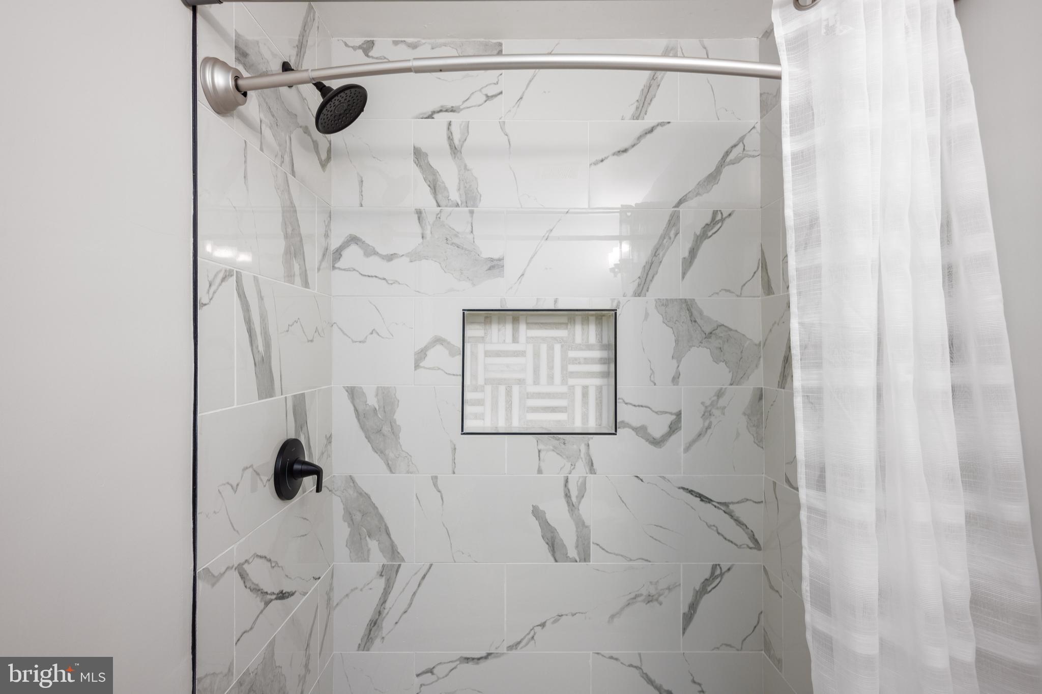 VILLAGE OF OAKLAND MILLS - Residential