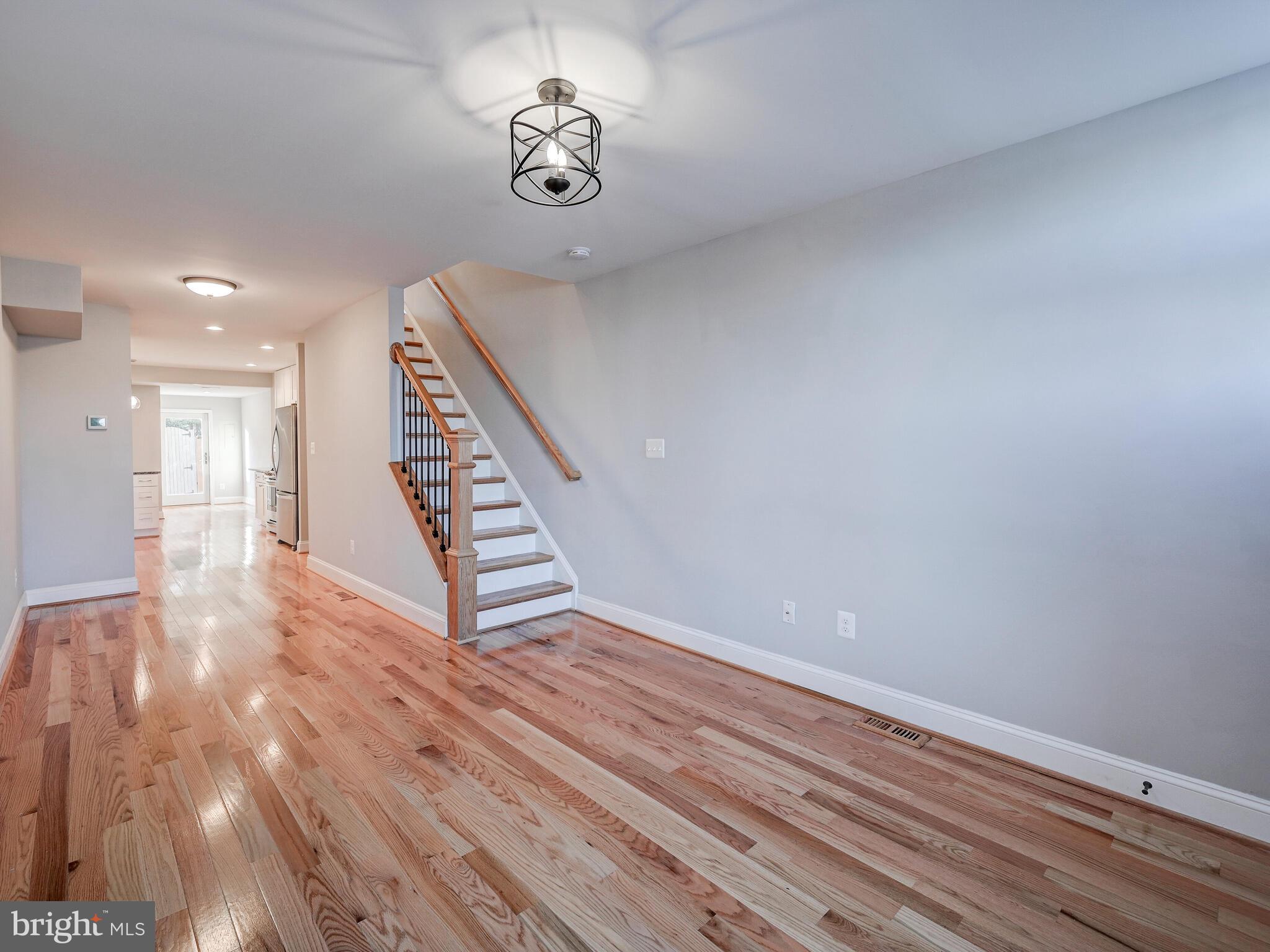 LOCUST POINT - Residential