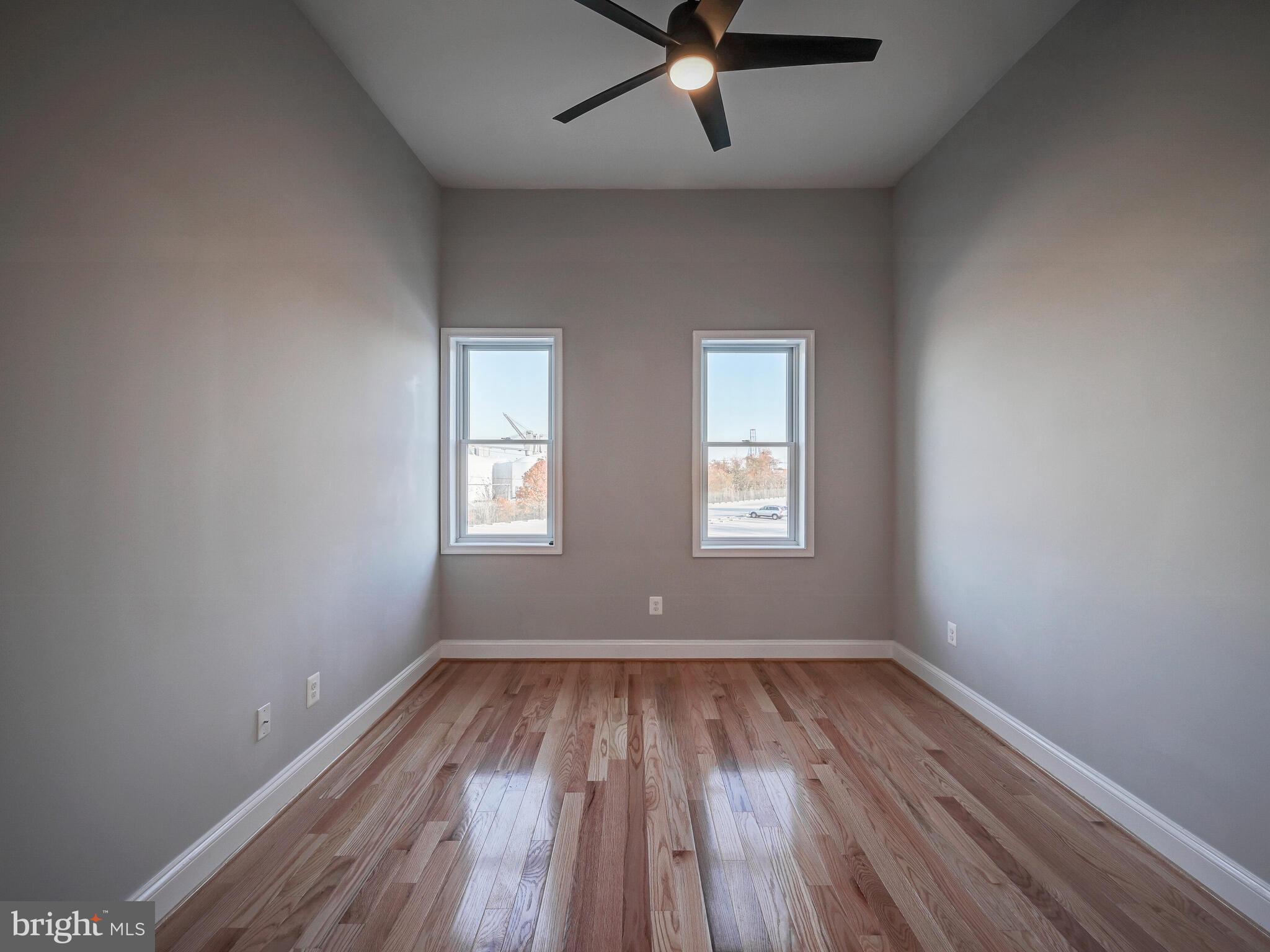 LOCUST POINT - Residential