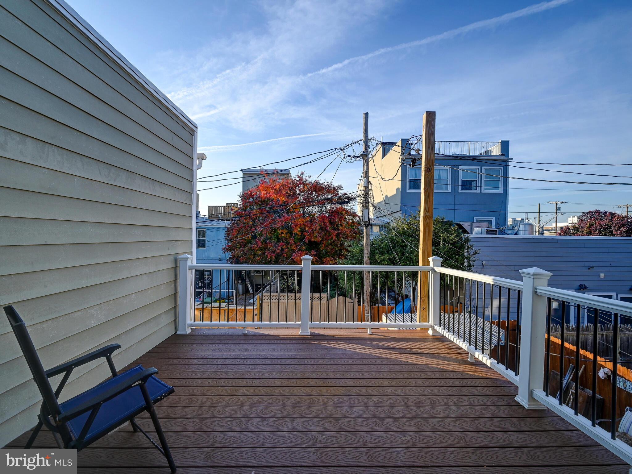 LOCUST POINT - Residential