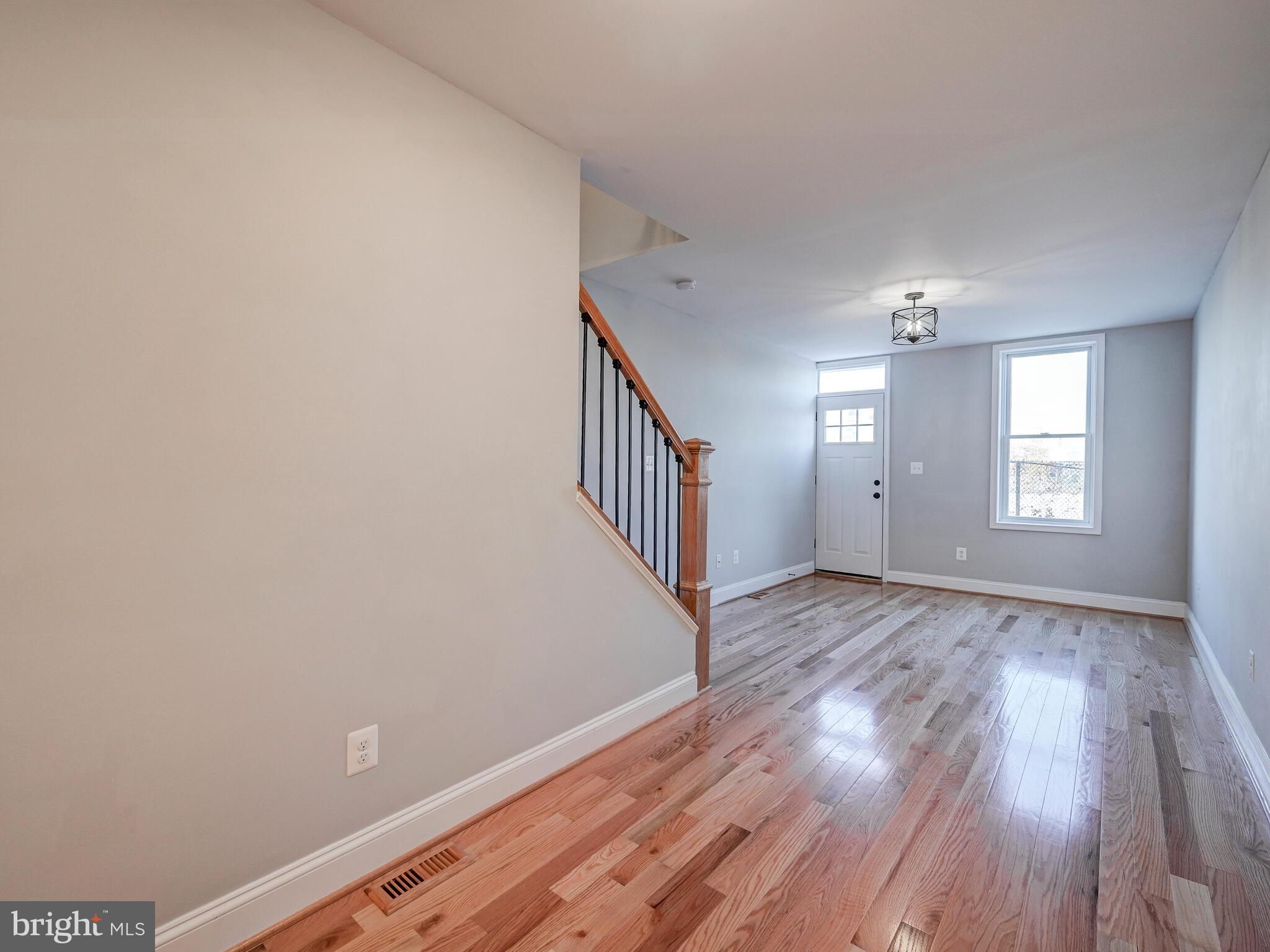 LOCUST POINT - Residential