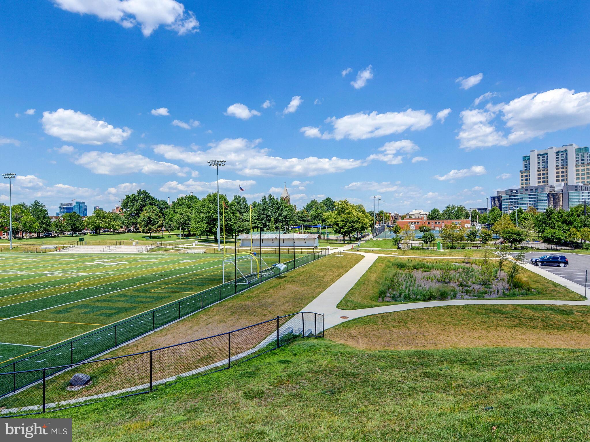LOCUST POINT - Residential