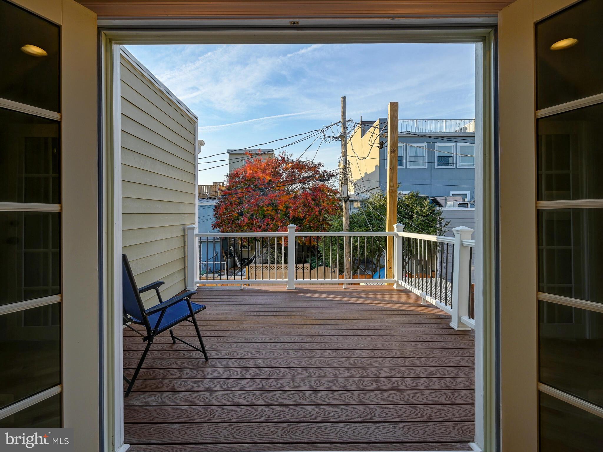 LOCUST POINT - Residential