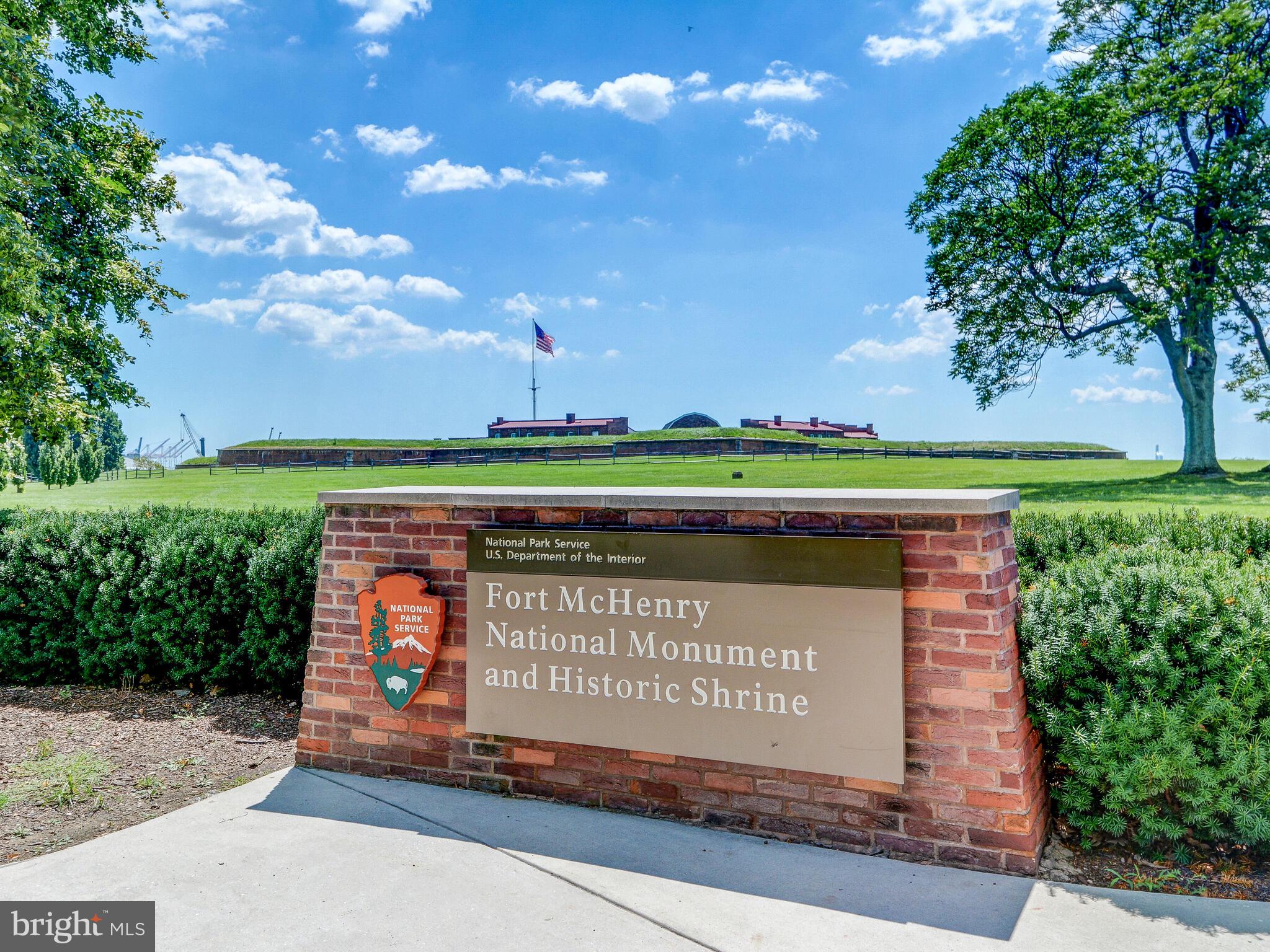 LOCUST POINT - Residential