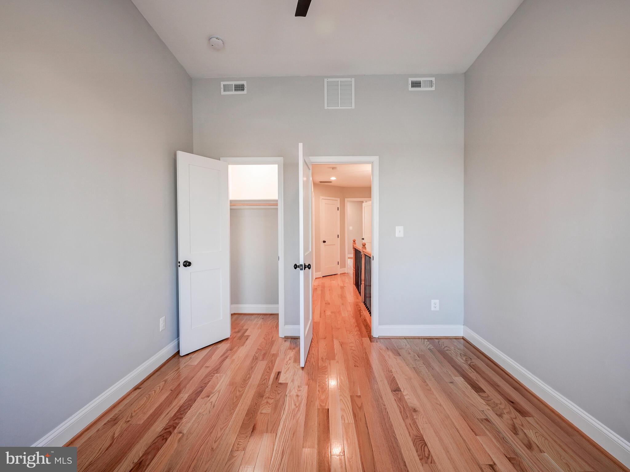 LOCUST POINT - Residential