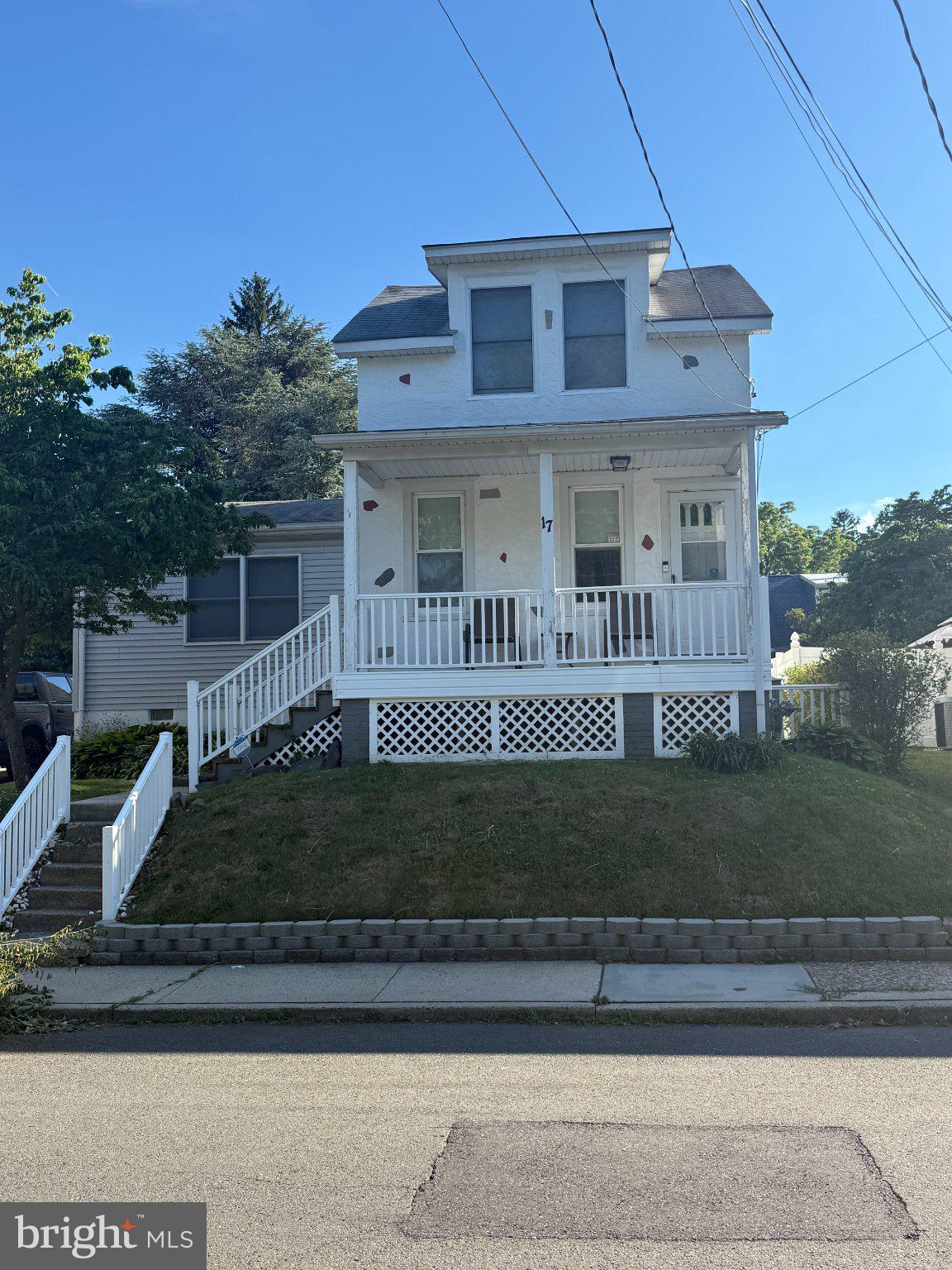 17 HAZELHURST AVENUE