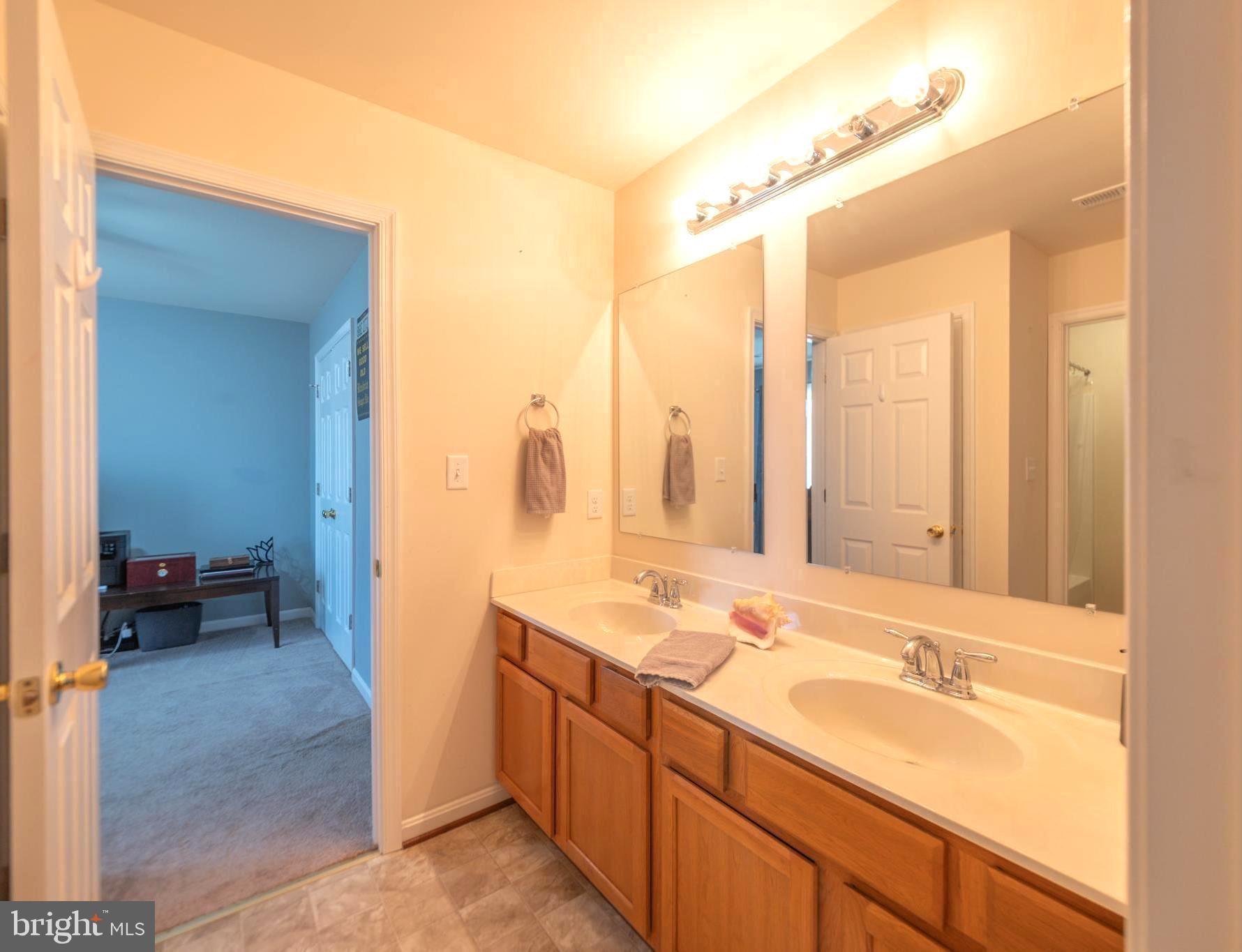 RIVERSIDE VILLAGE - Residential