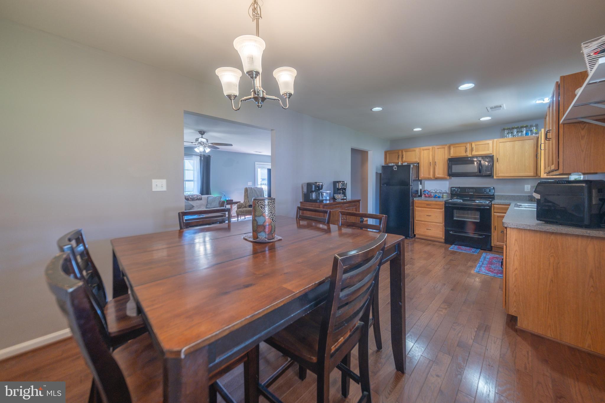 RIVERSIDE VILLAGE - Residential