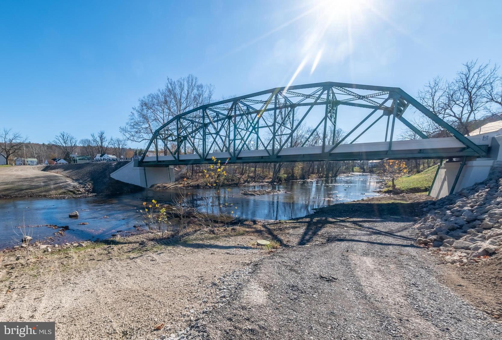 RIVERSIDE VILLAGE - Residential