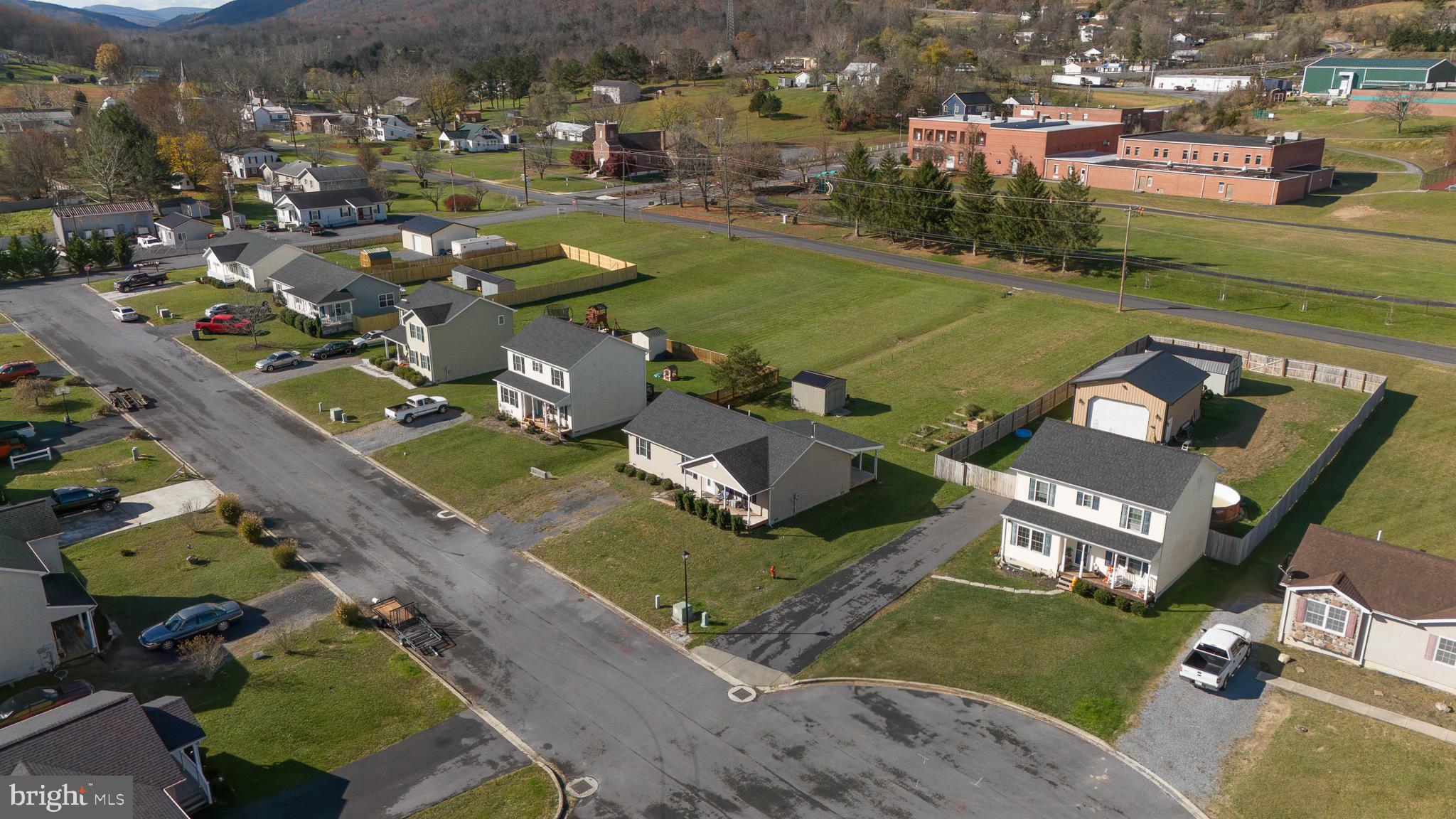 RIVERSIDE VILLAGE - Residential