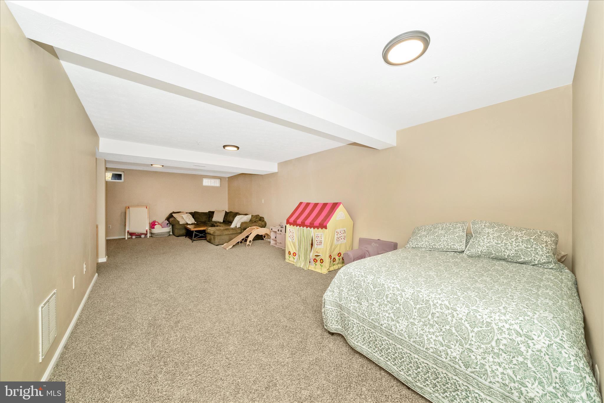 PINEY ORCHARD - Residential