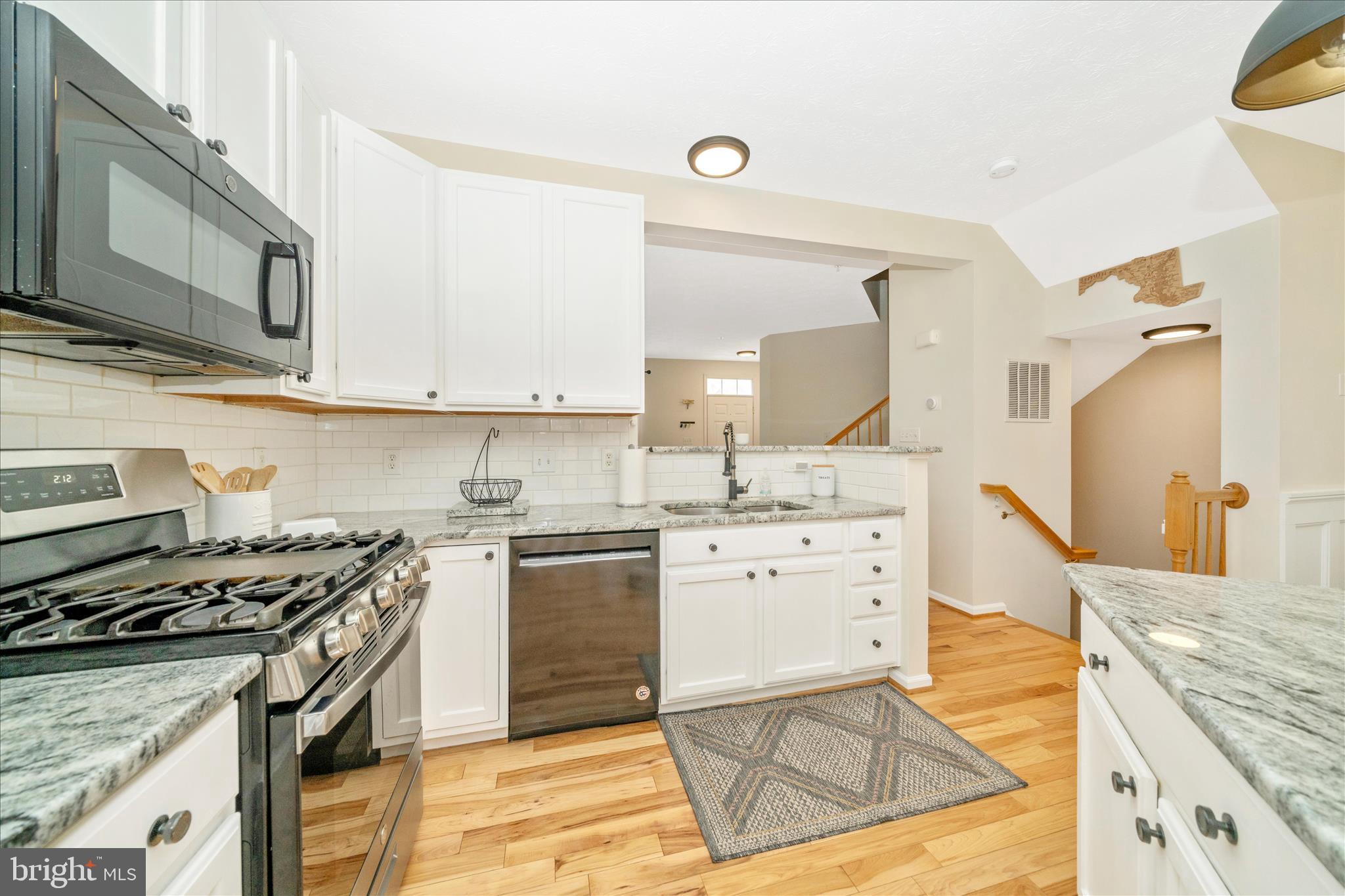 PINEY ORCHARD - Residential