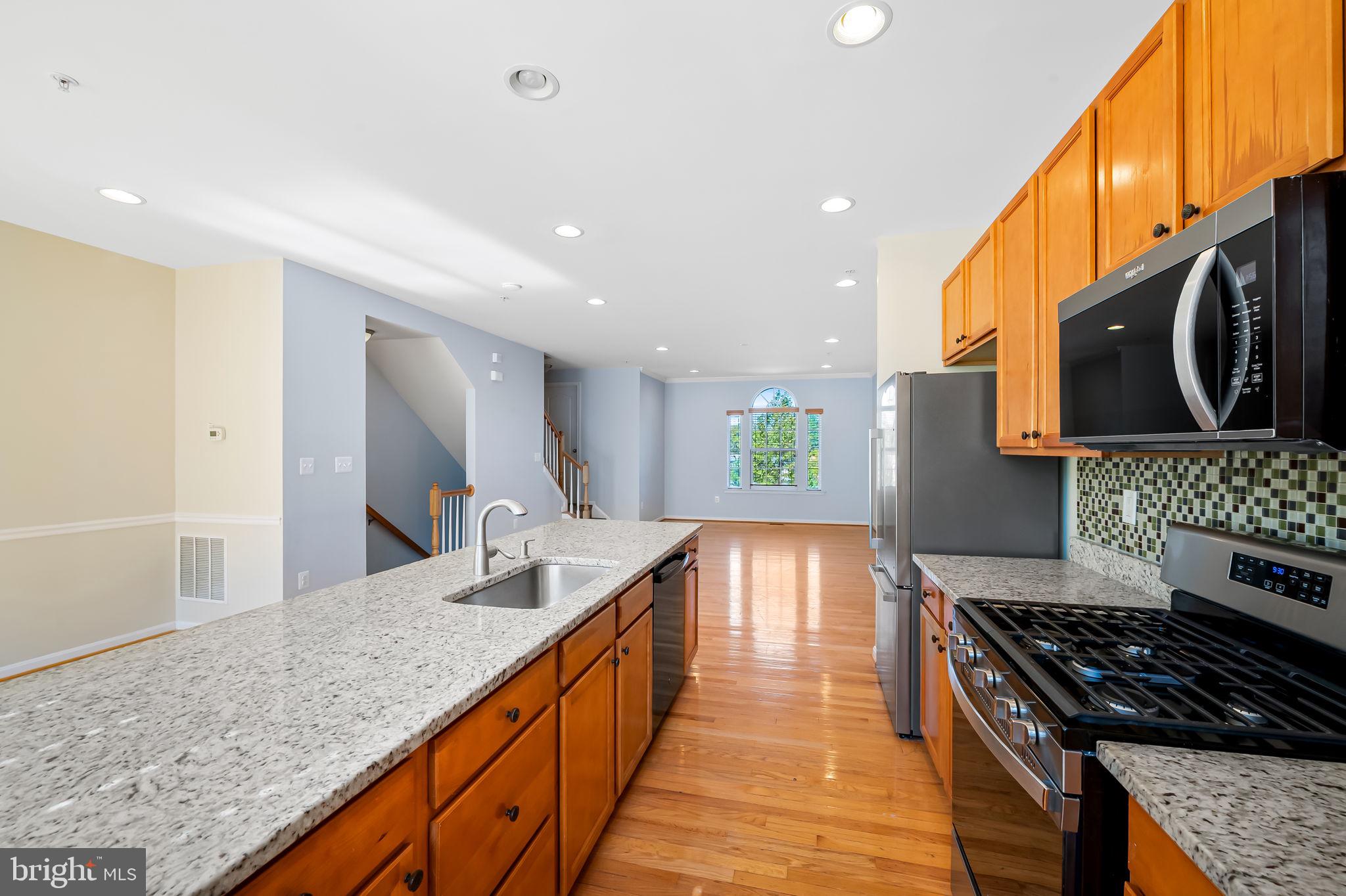 ADMIRALS LANDING - Residential