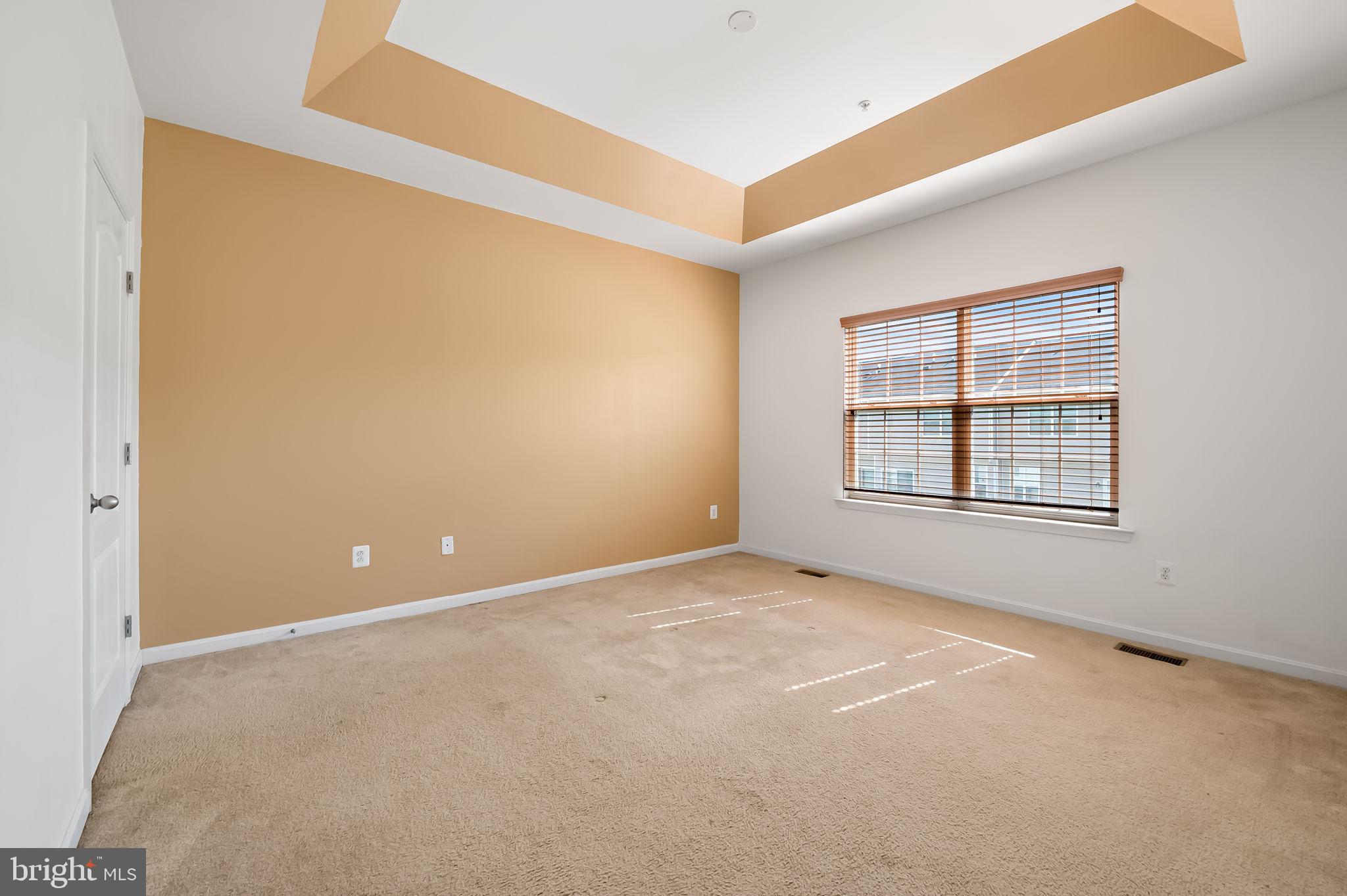 ADMIRALS LANDING - Residential
