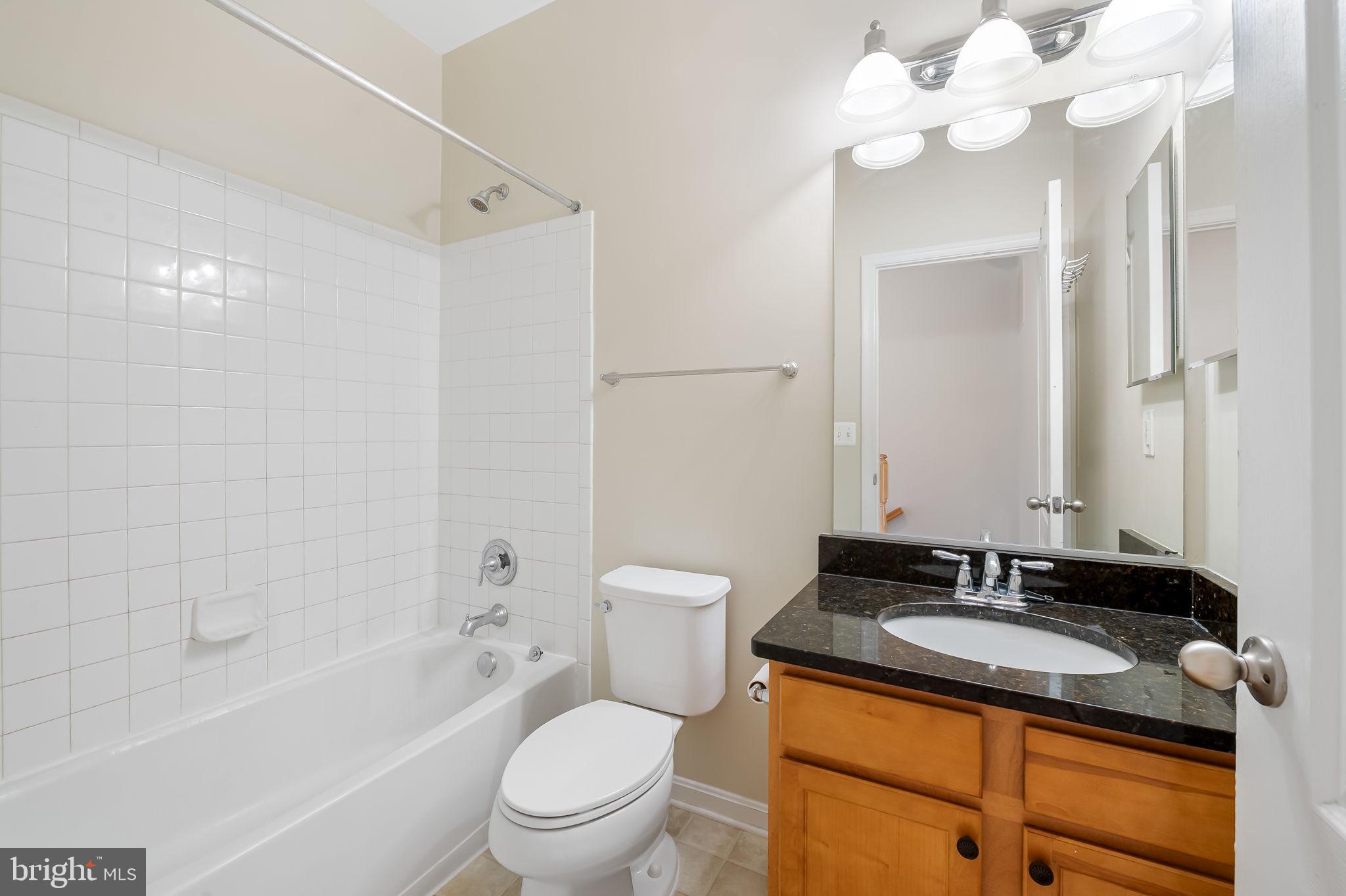 ADMIRALS LANDING - Residential
