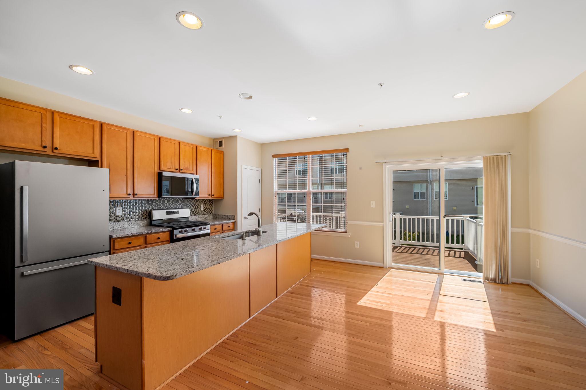 ADMIRALS LANDING - Residential