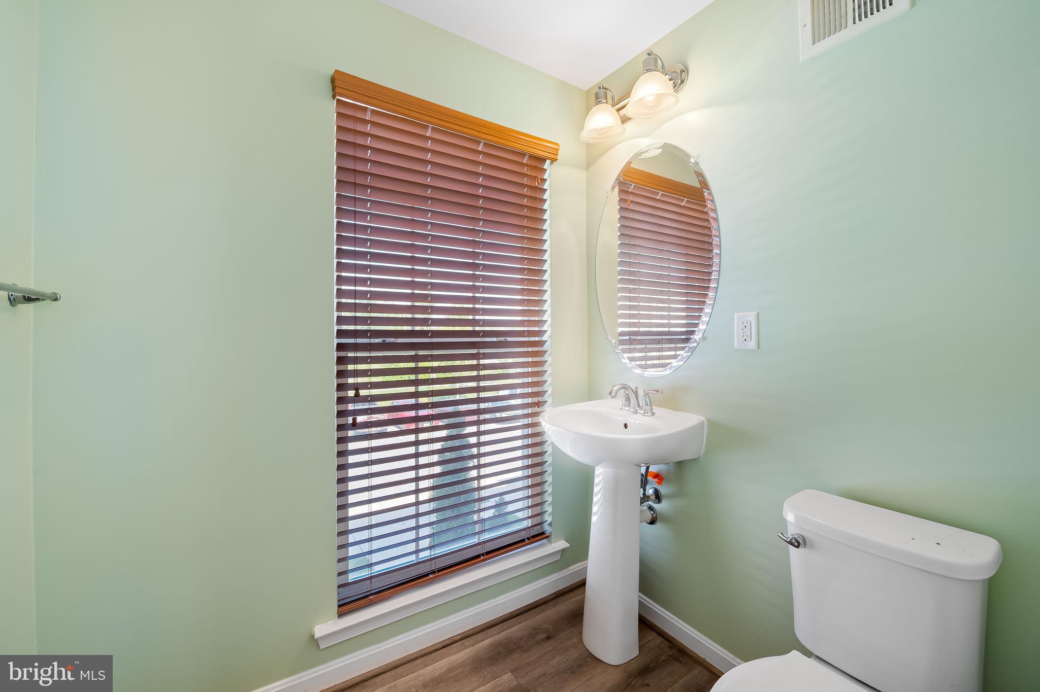 ADMIRALS LANDING - Residential