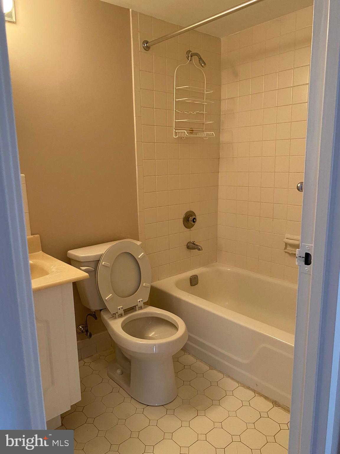 RHAWNHURST - Residential Lease