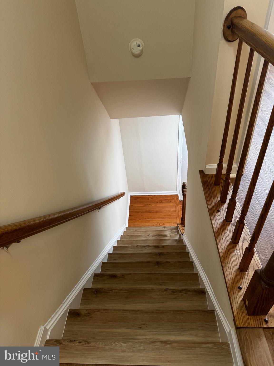 ROLLING RIDGE - Residential Lease