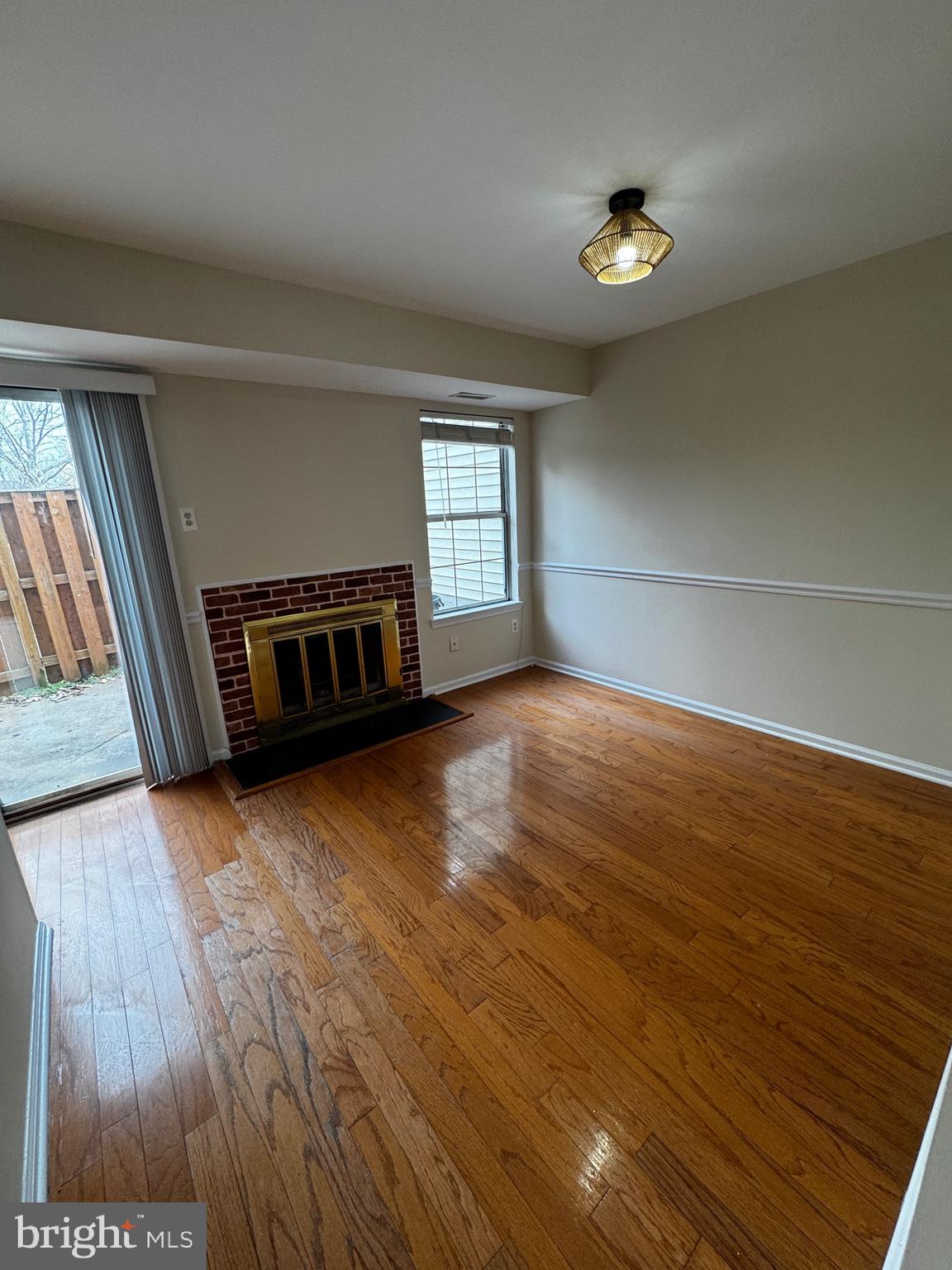 ROLLING RIDGE - Residential Lease