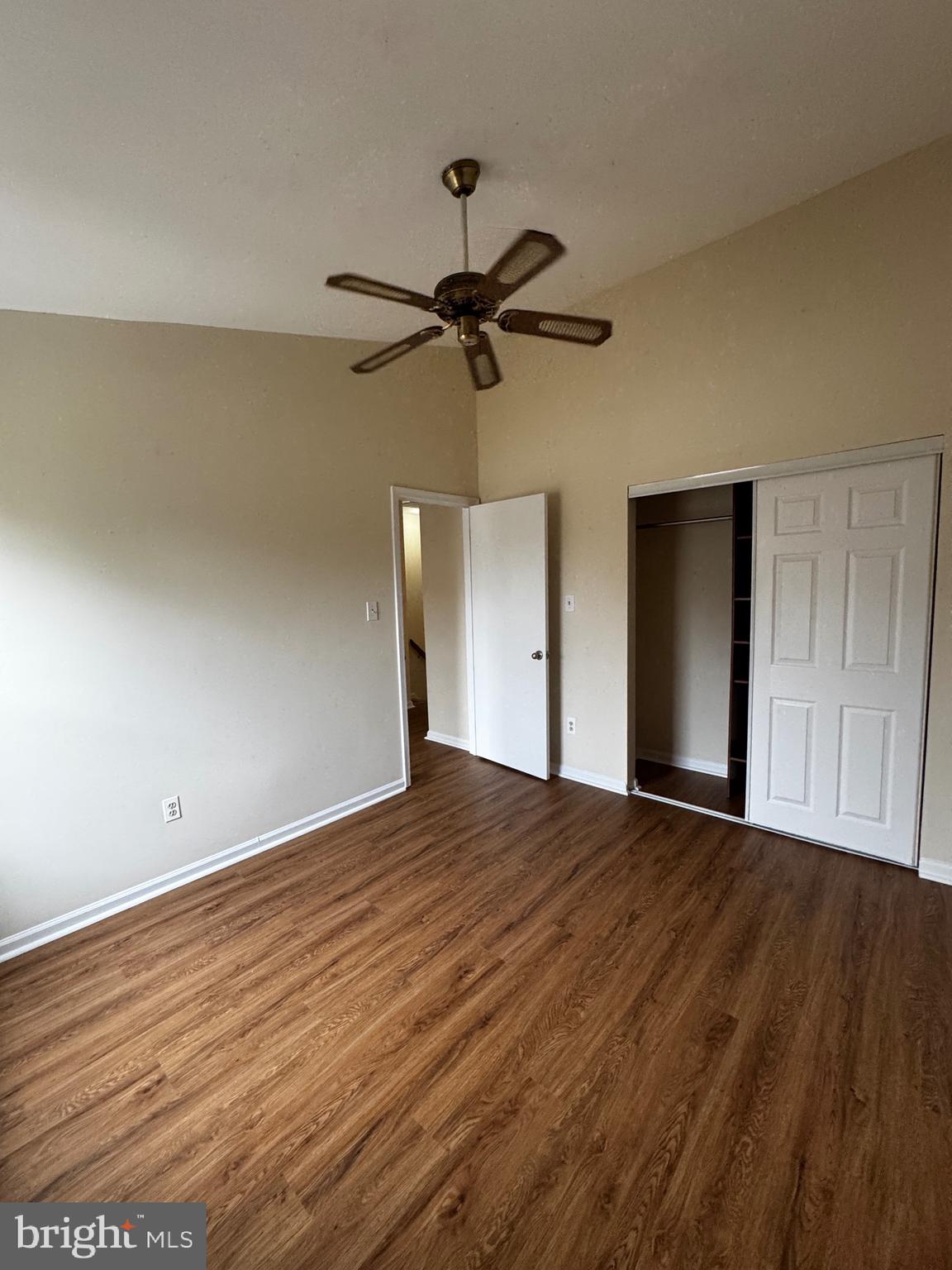 ROLLING RIDGE - Residential Lease