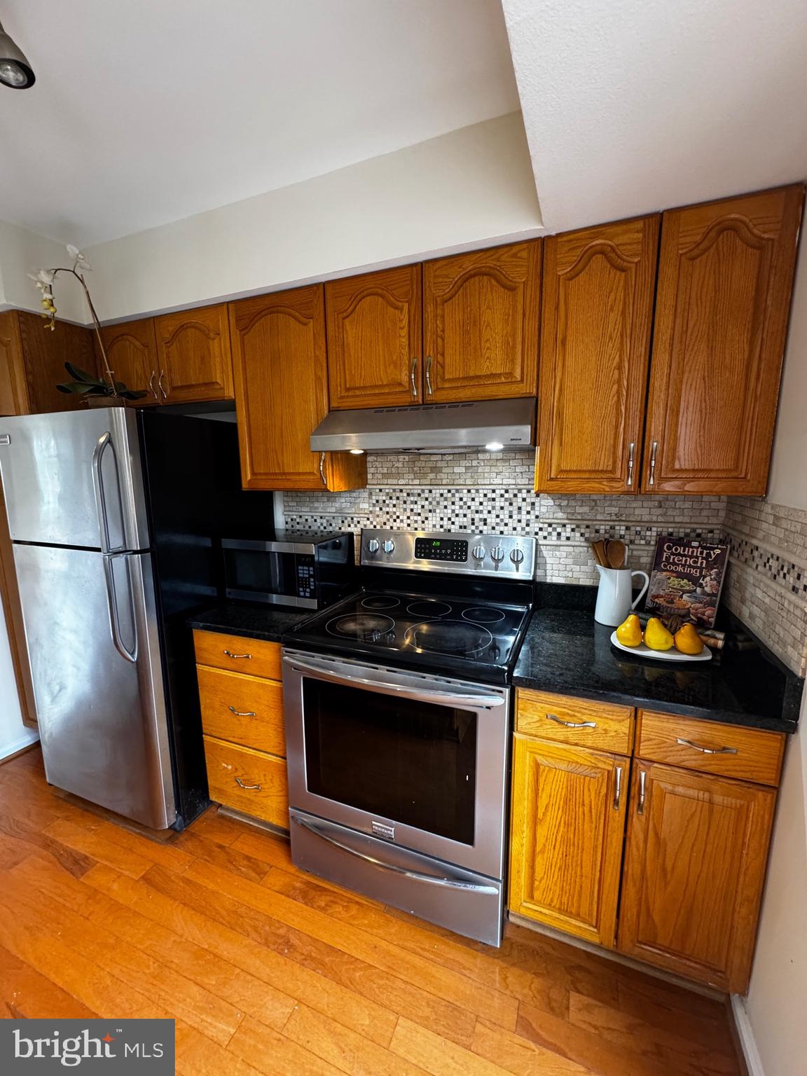 ROLLING RIDGE - Residential Lease