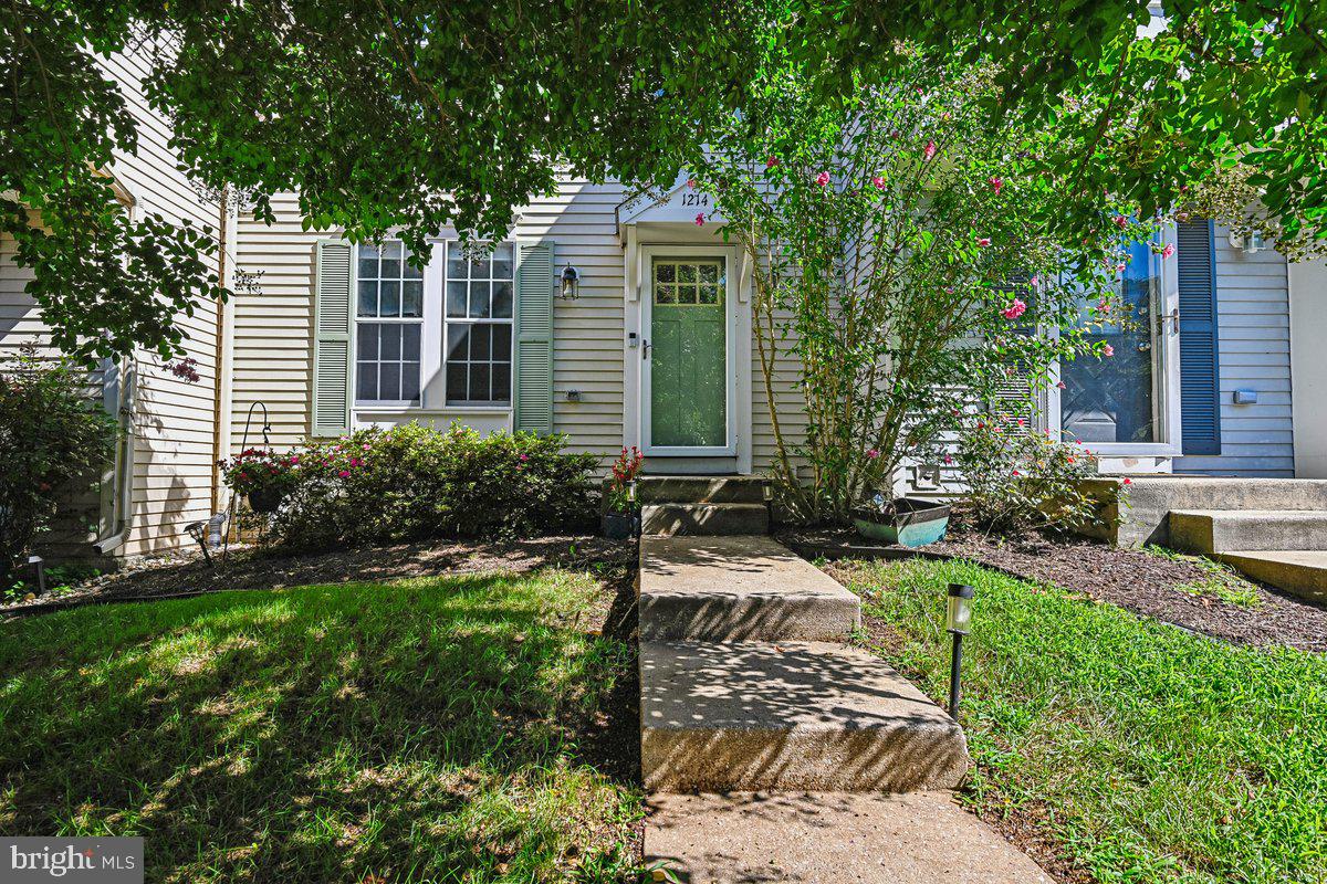 1214 SEMINOLE DRIVE