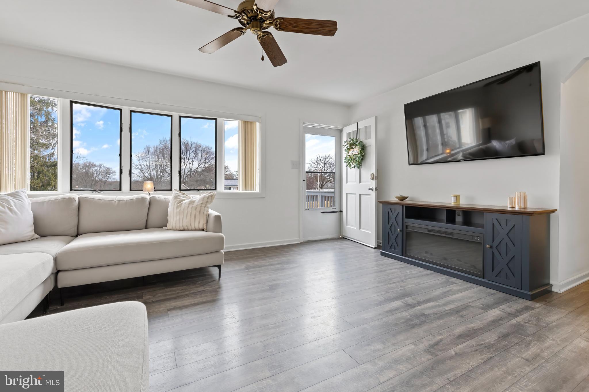 SUBURBIA - Residential